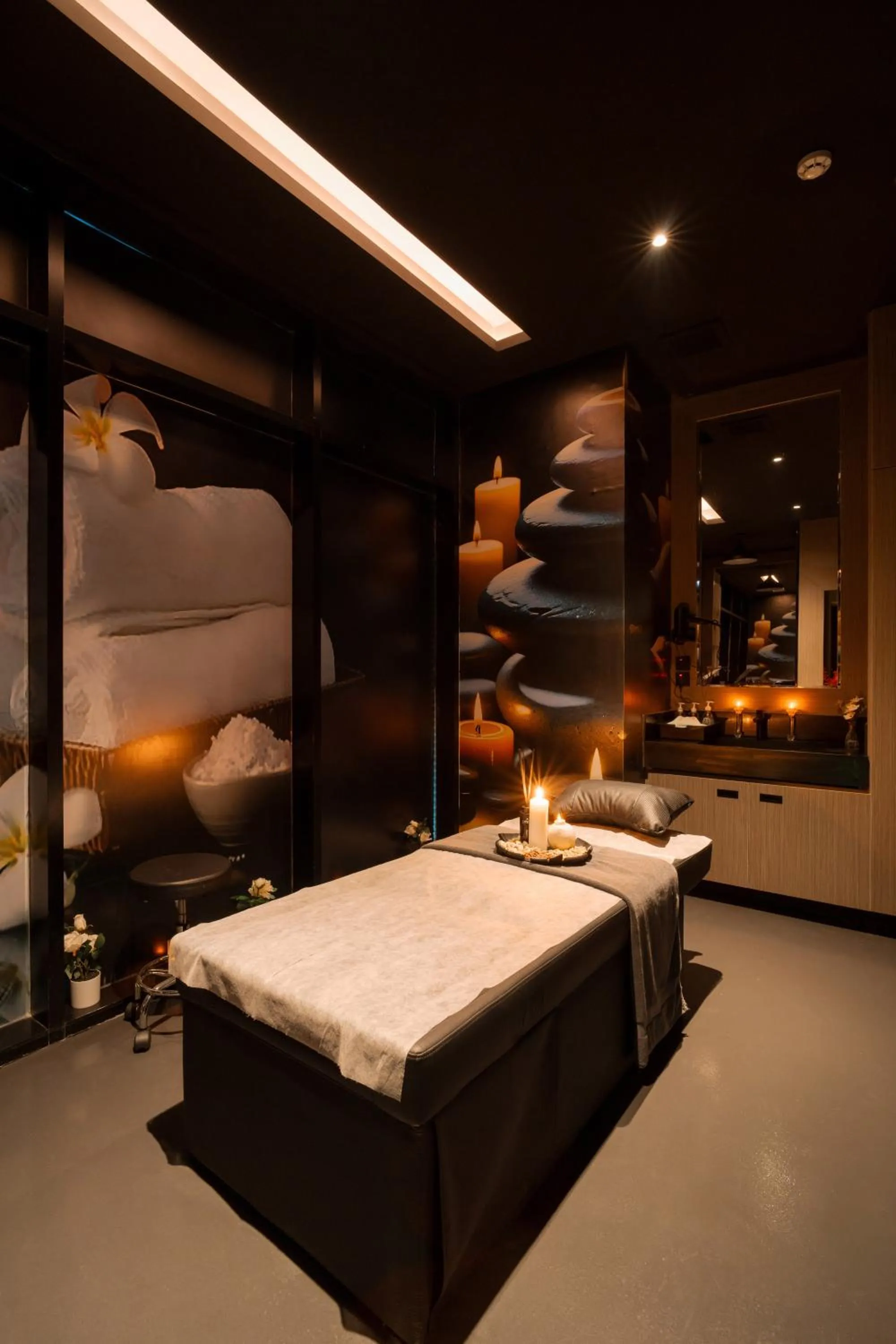 Massage, Bed in Msharef Almoden hotel