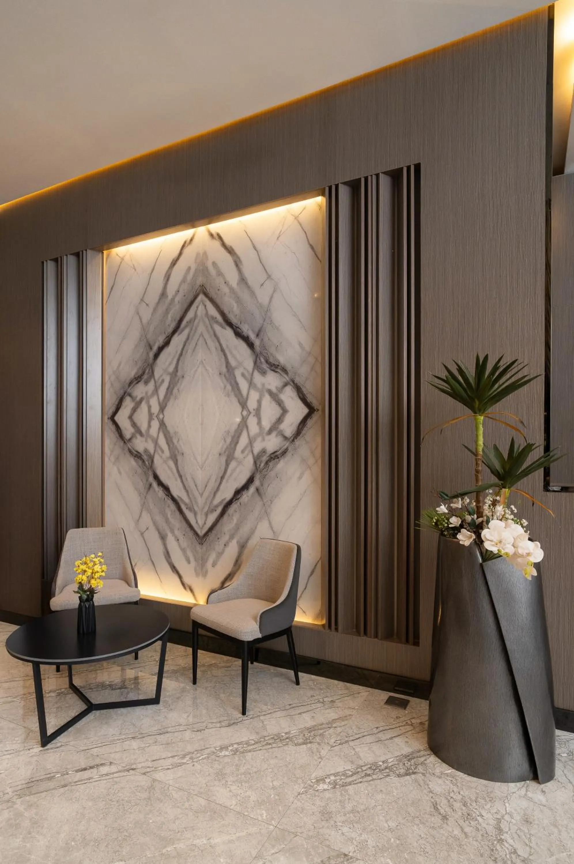 Lobby or reception in Msharef Almoden hotel