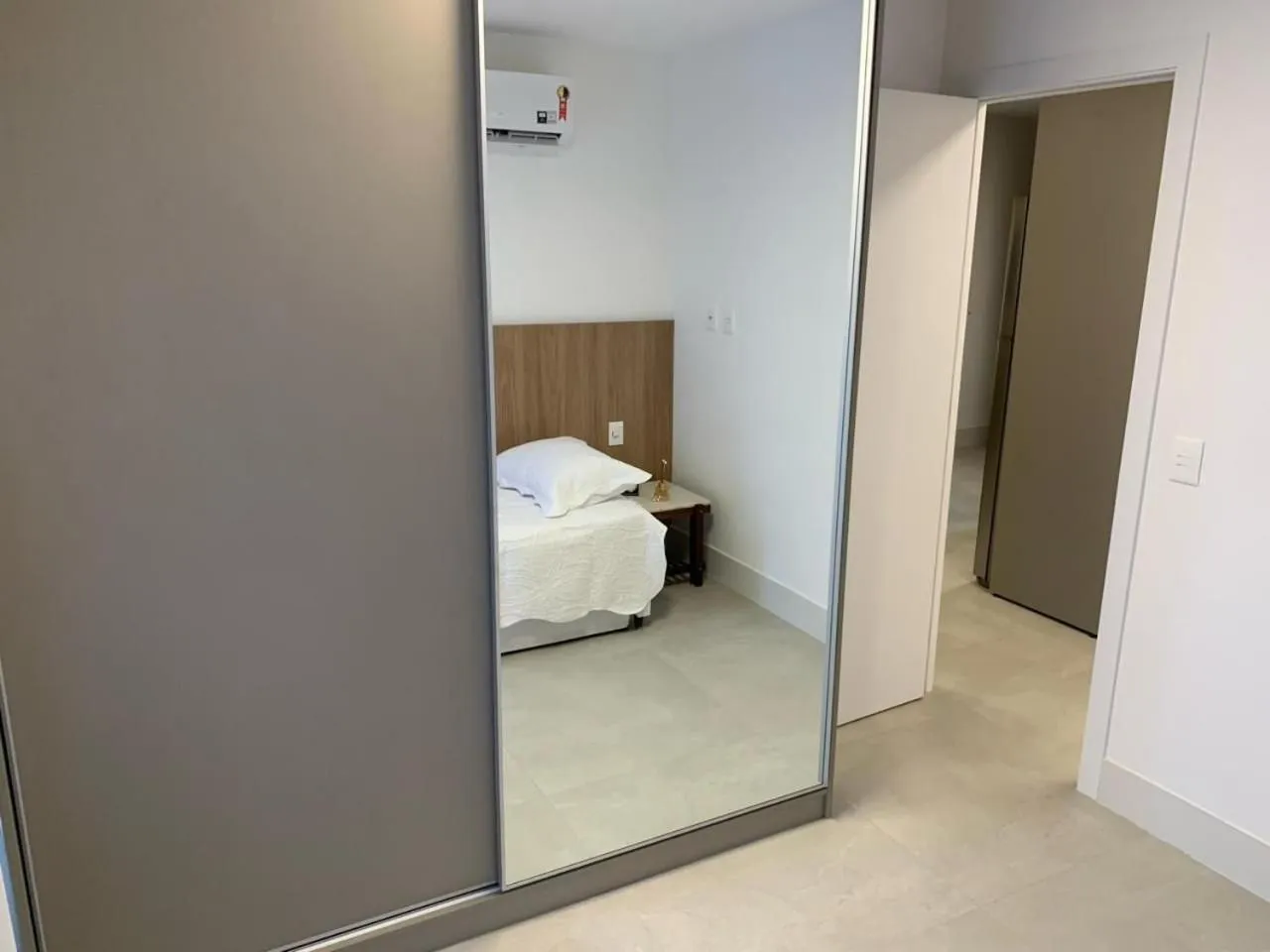 Bedroom, Bed in Noroeste Easy by CentoEdez