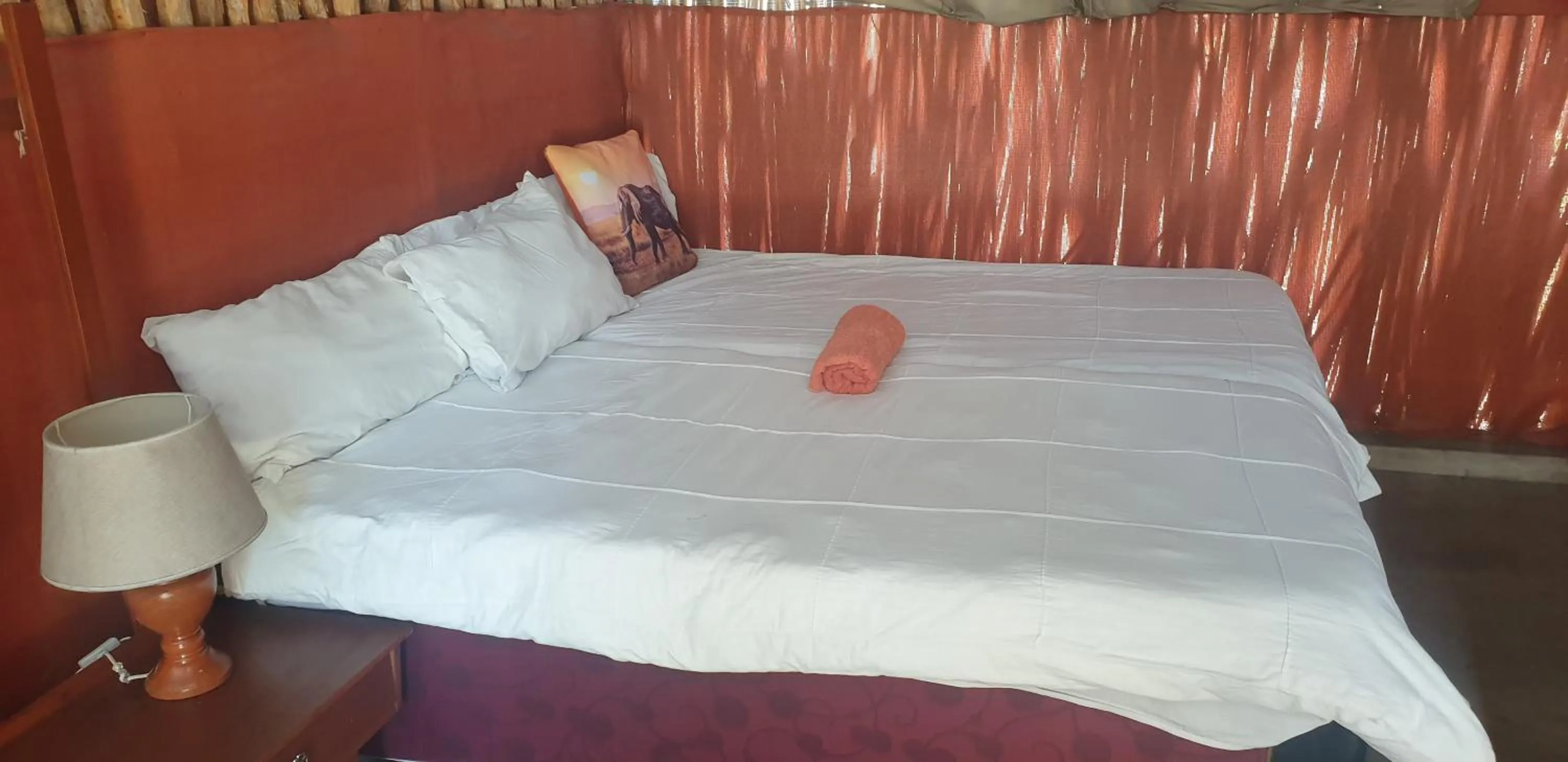 Photo of the whole room, Bed in Paradise Camp Game Lodge