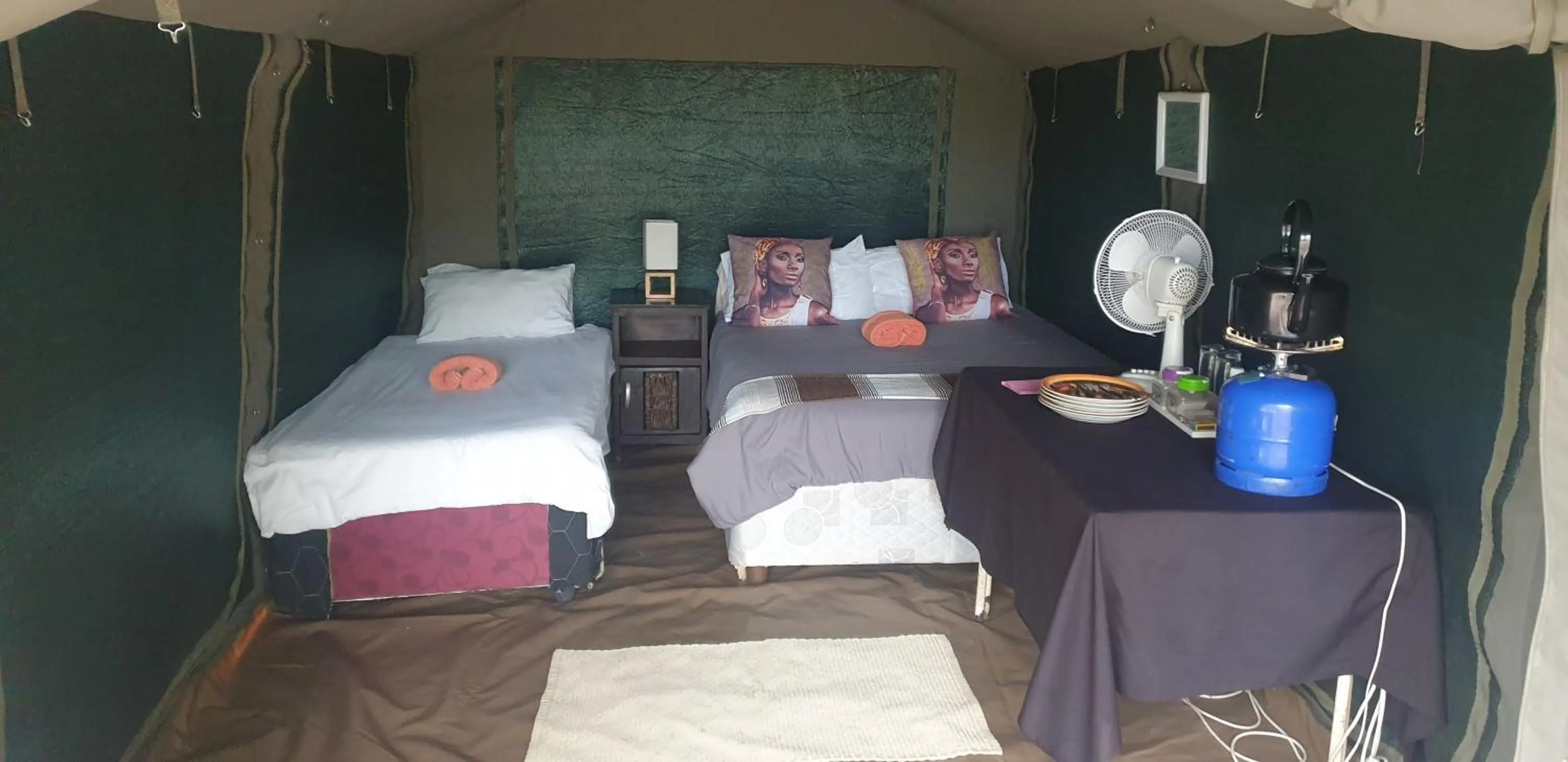 Photo of the whole room, Bed in Paradise Camp Game Lodge