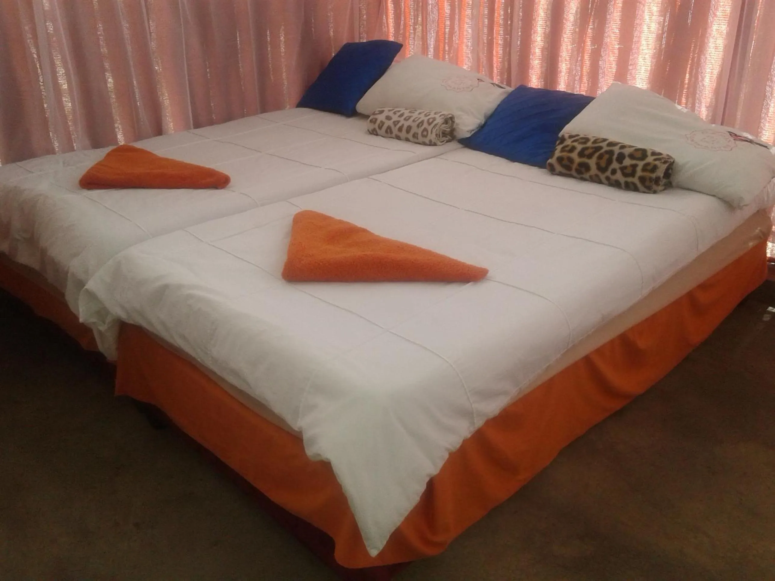 Photo of the whole room, Bed in Paradise Camp Game Lodge