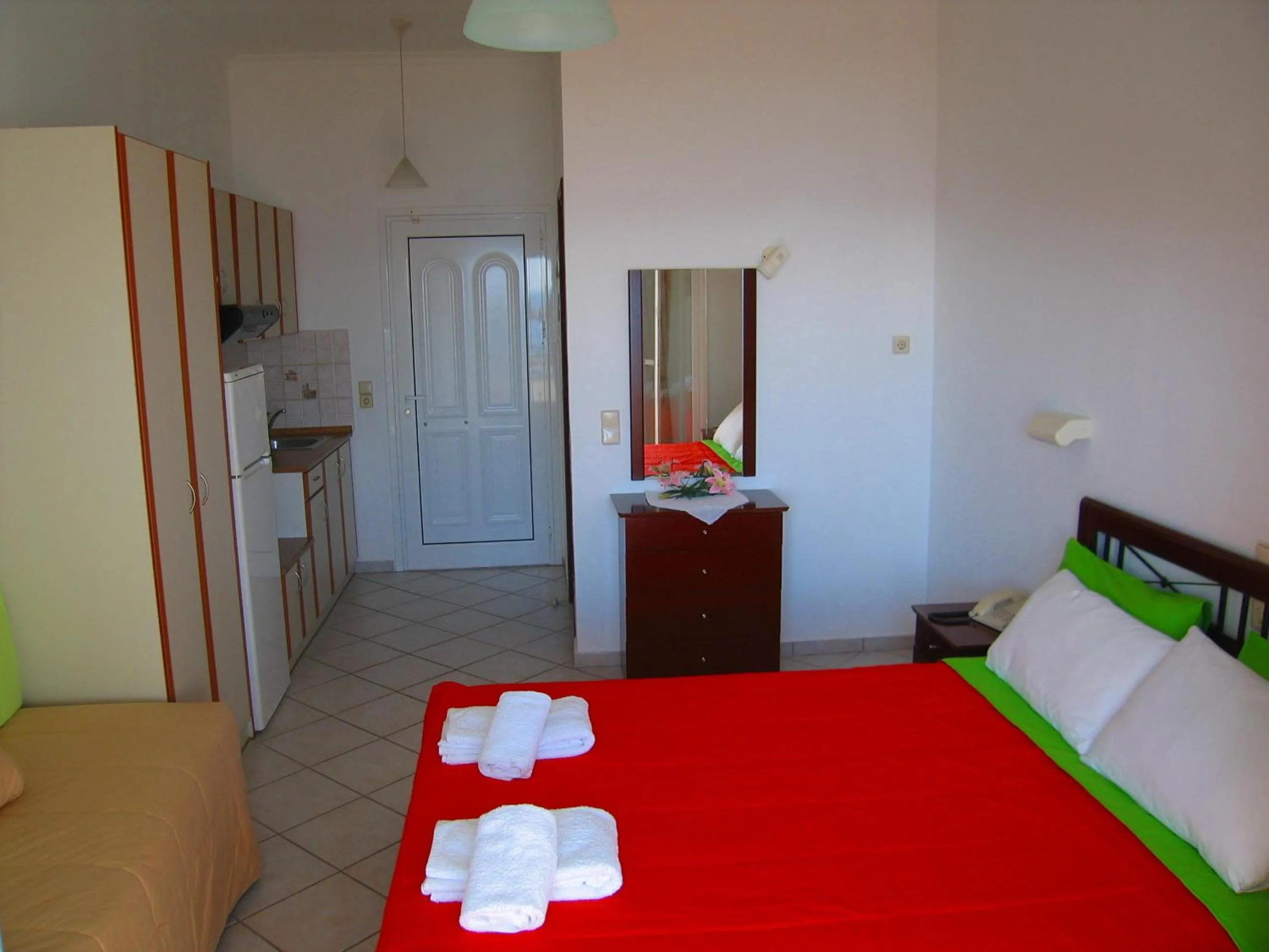 Bedroom, Bed in Spiros Studios