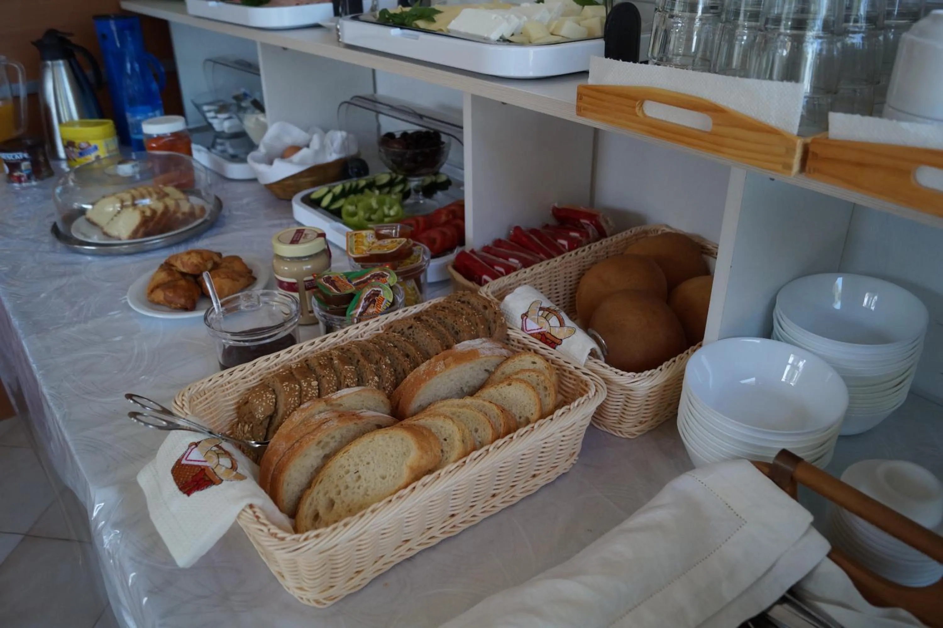 Buffet breakfast in Spiros Studios