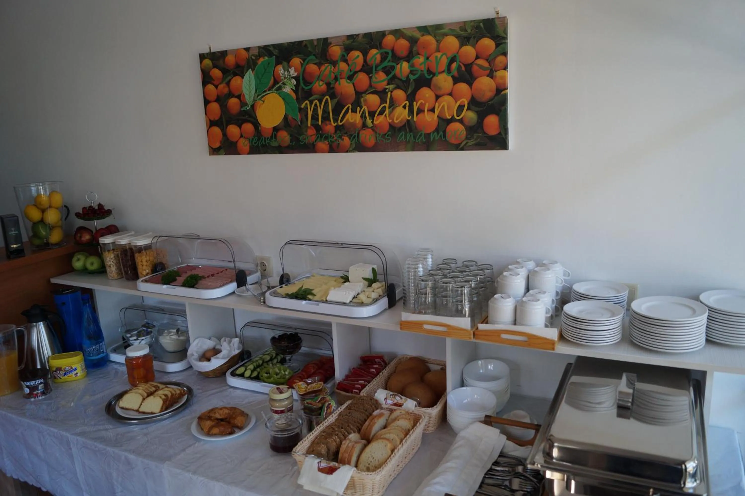 Buffet breakfast in Spiros Studios