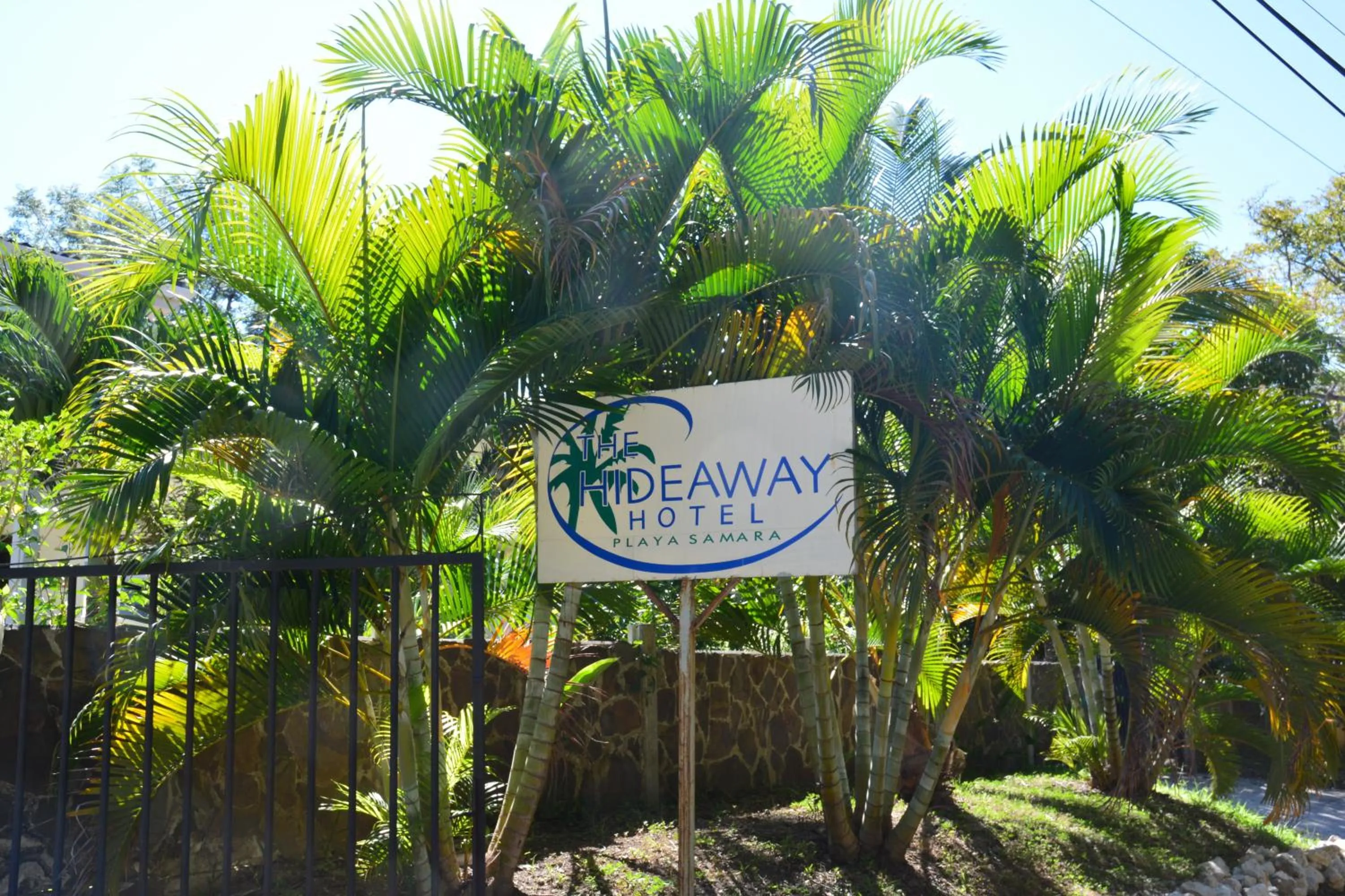 Facade/entrance in The Hideaway Hotel