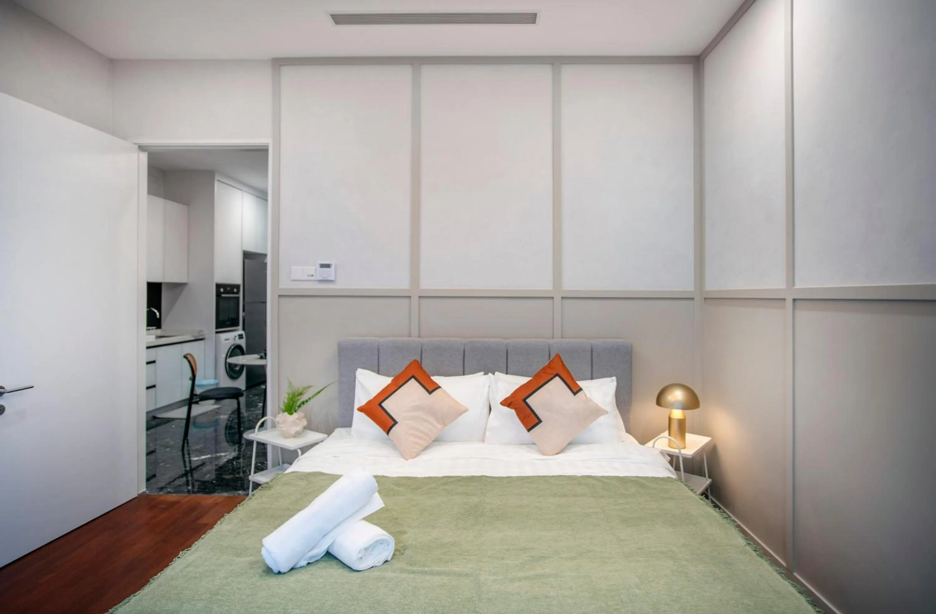 Bed in Royce Residence KLCC by Cobnb