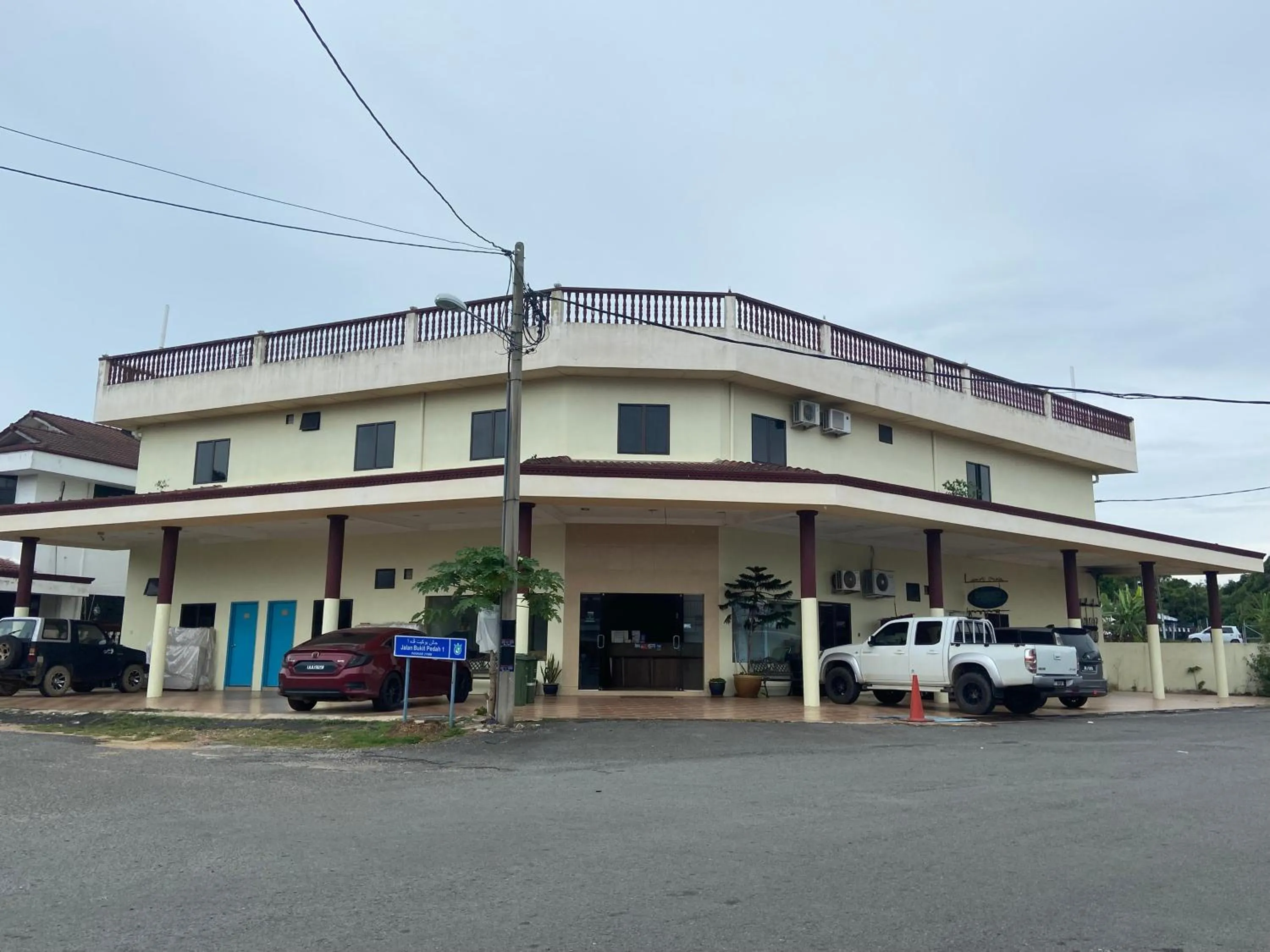 Facade/entrance in Hotel O Gold Hill Hotel