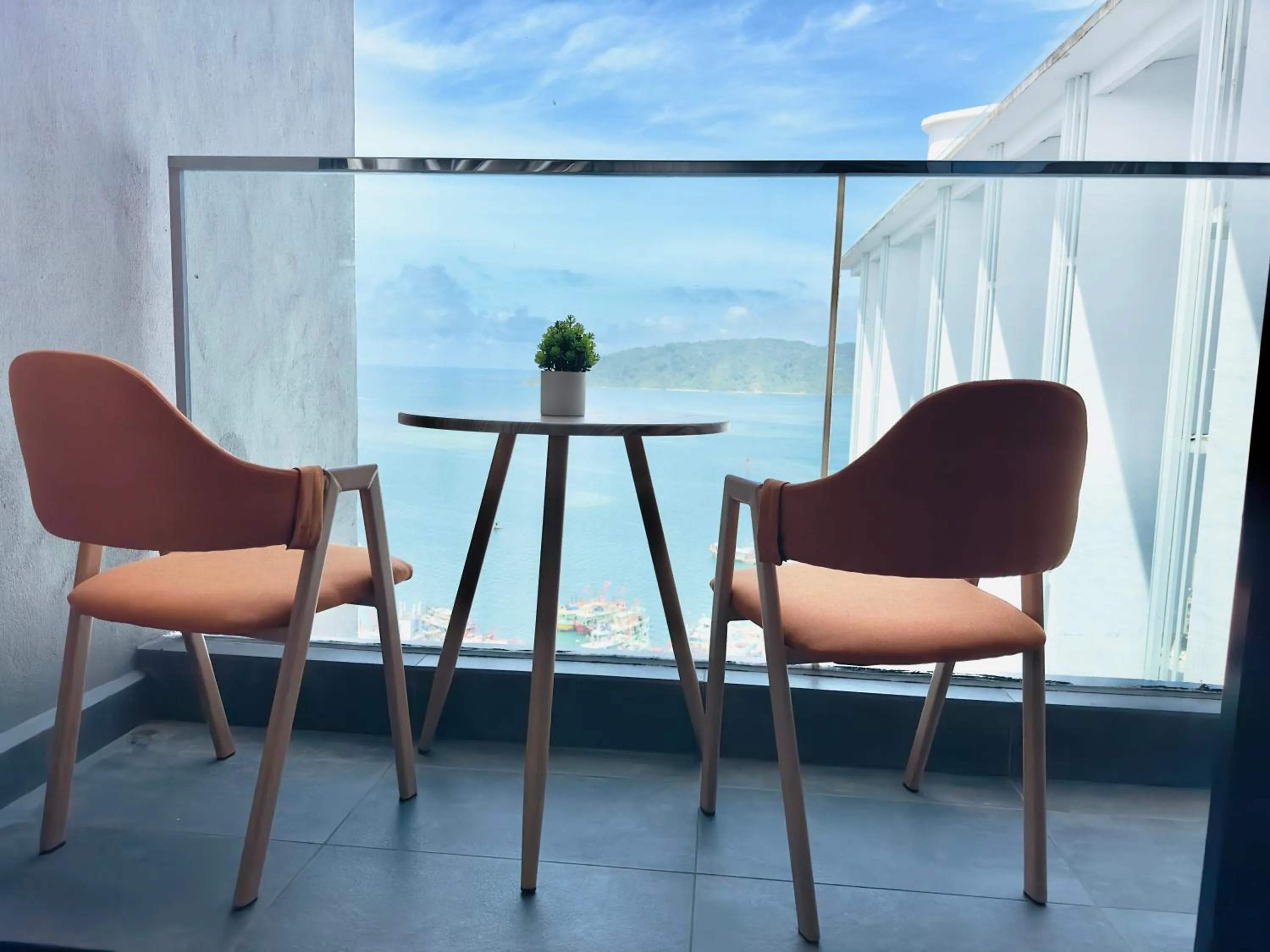 Balcony/Terrace in The shore kk by BeMy guest