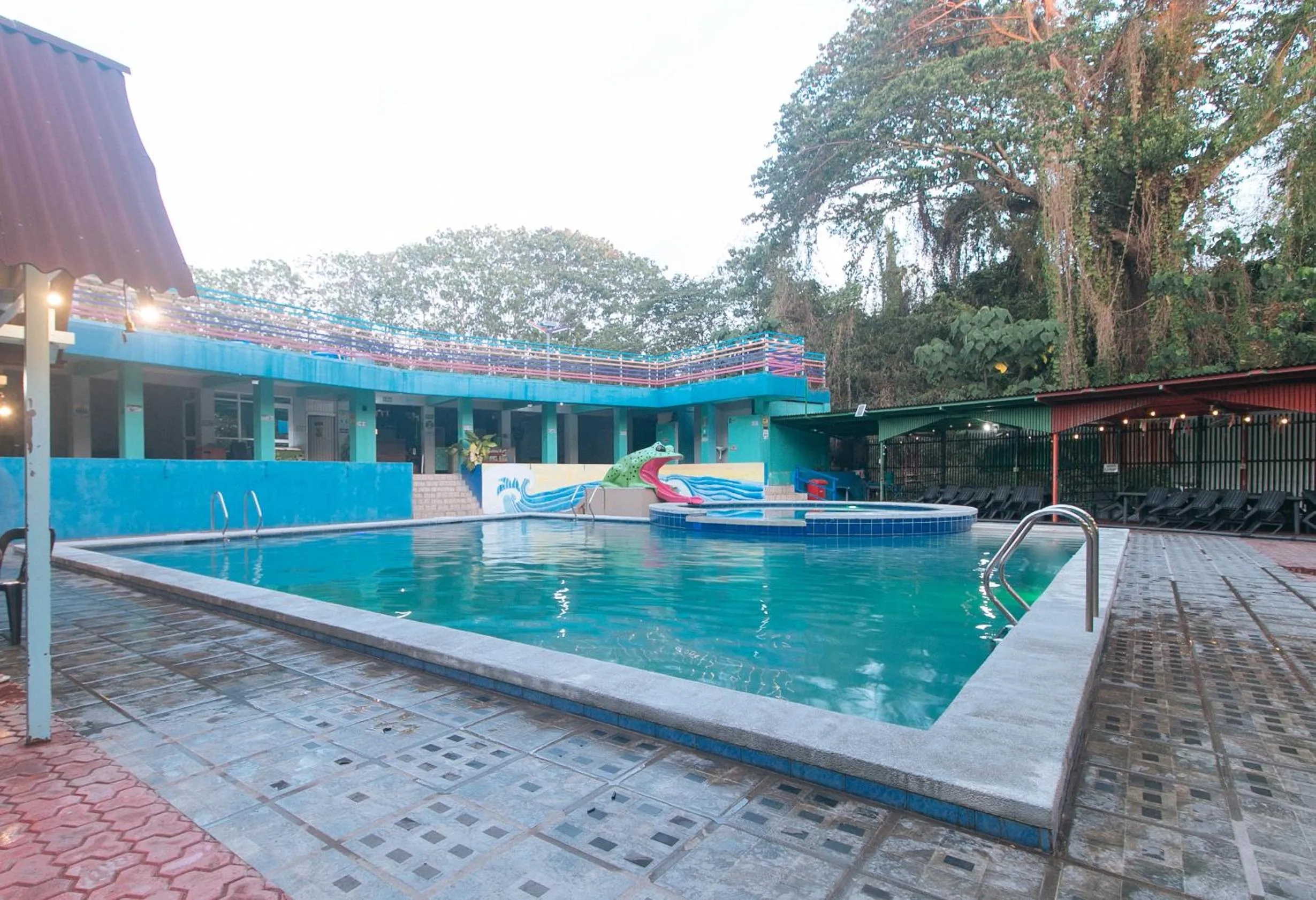 Swimming pool in RedDoorz @ Boondocks Cabins Resort