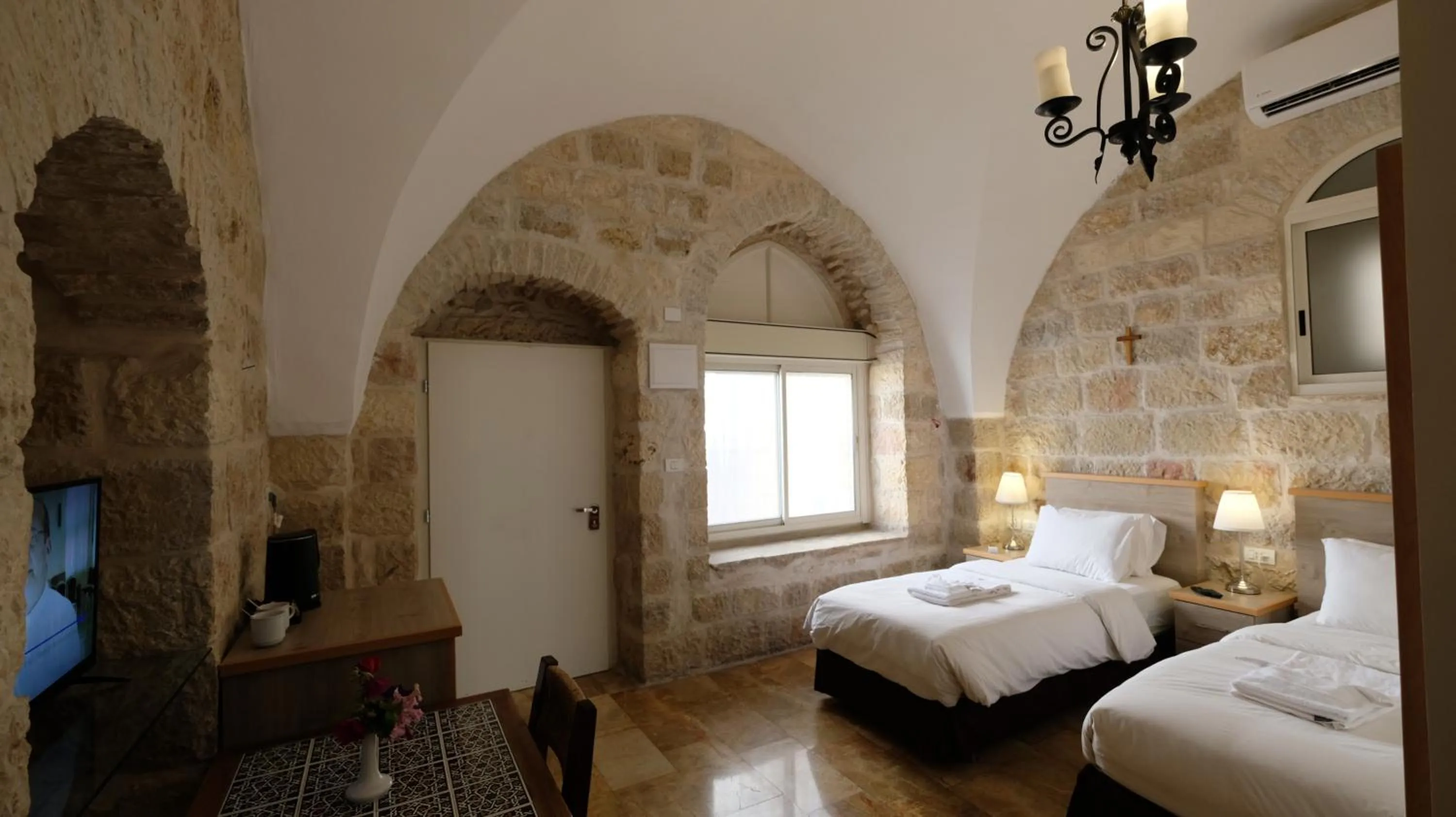 Photo of the whole room, Bed in St. George’s Cathedral Pilgrim Guesthouse – Jerusalem