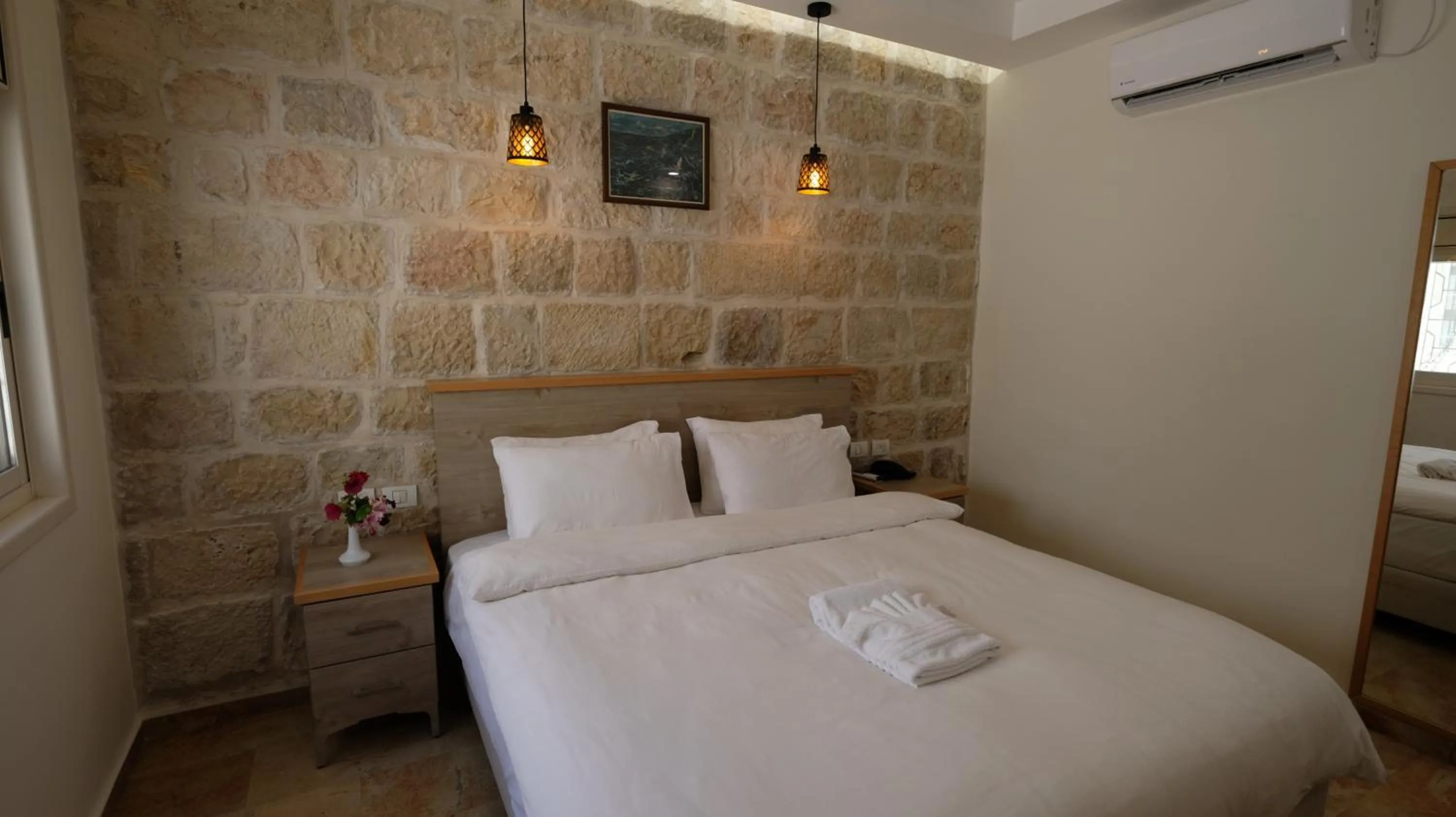 Photo of the whole room, Bed in St. George’s Cathedral Pilgrim Guesthouse – Jerusalem