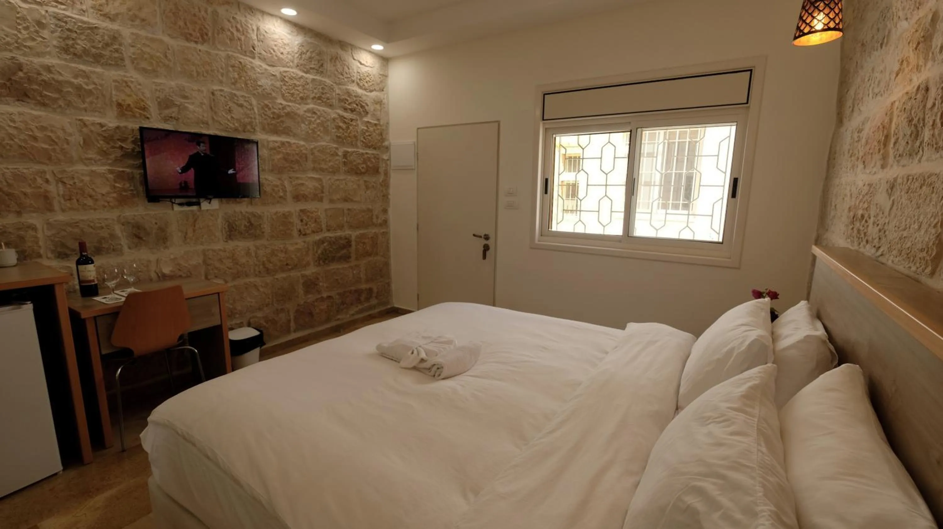 Photo of the whole room, Bed in St. George’s Cathedral Pilgrim Guesthouse – Jerusalem