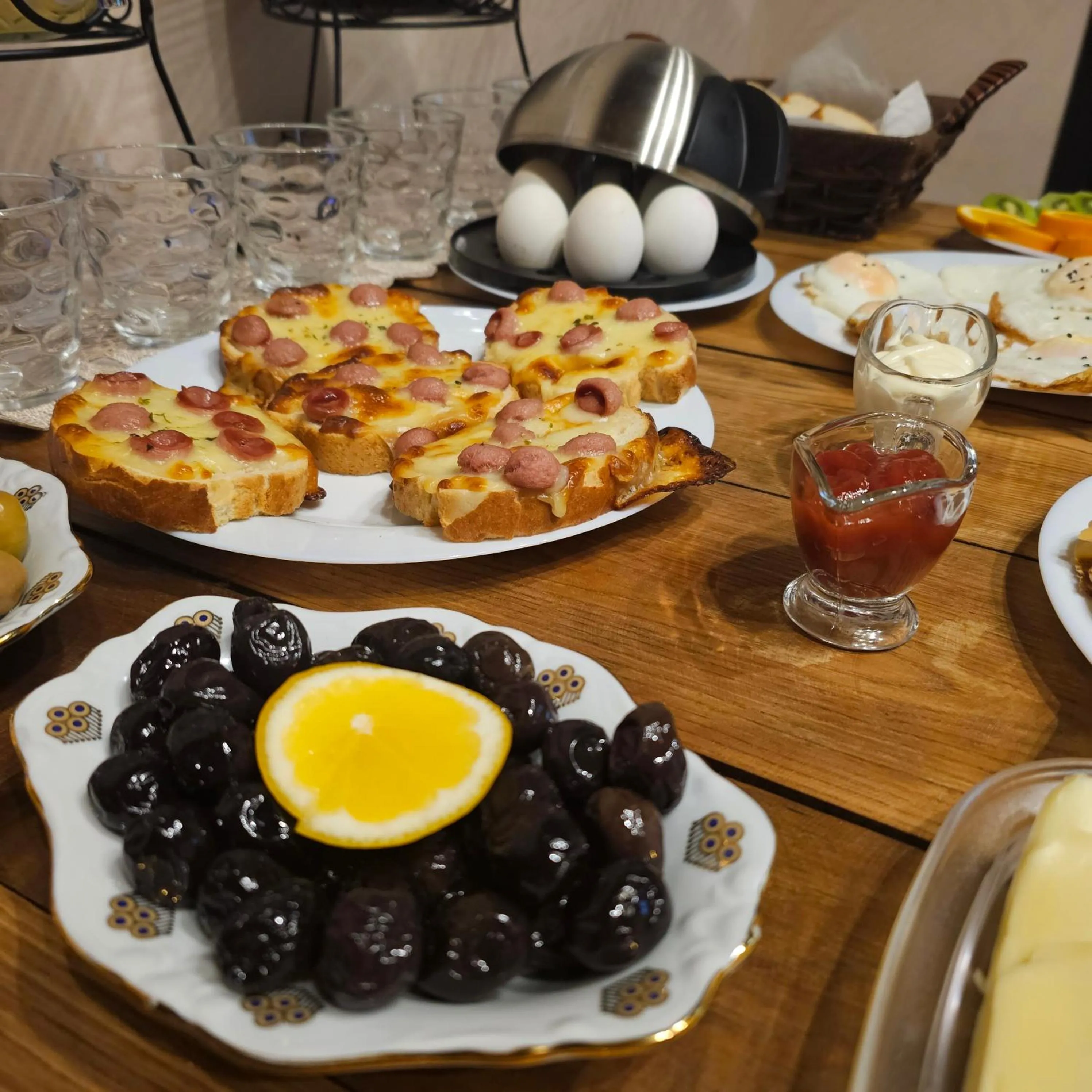 Restaurant/places to eat in Memory basket