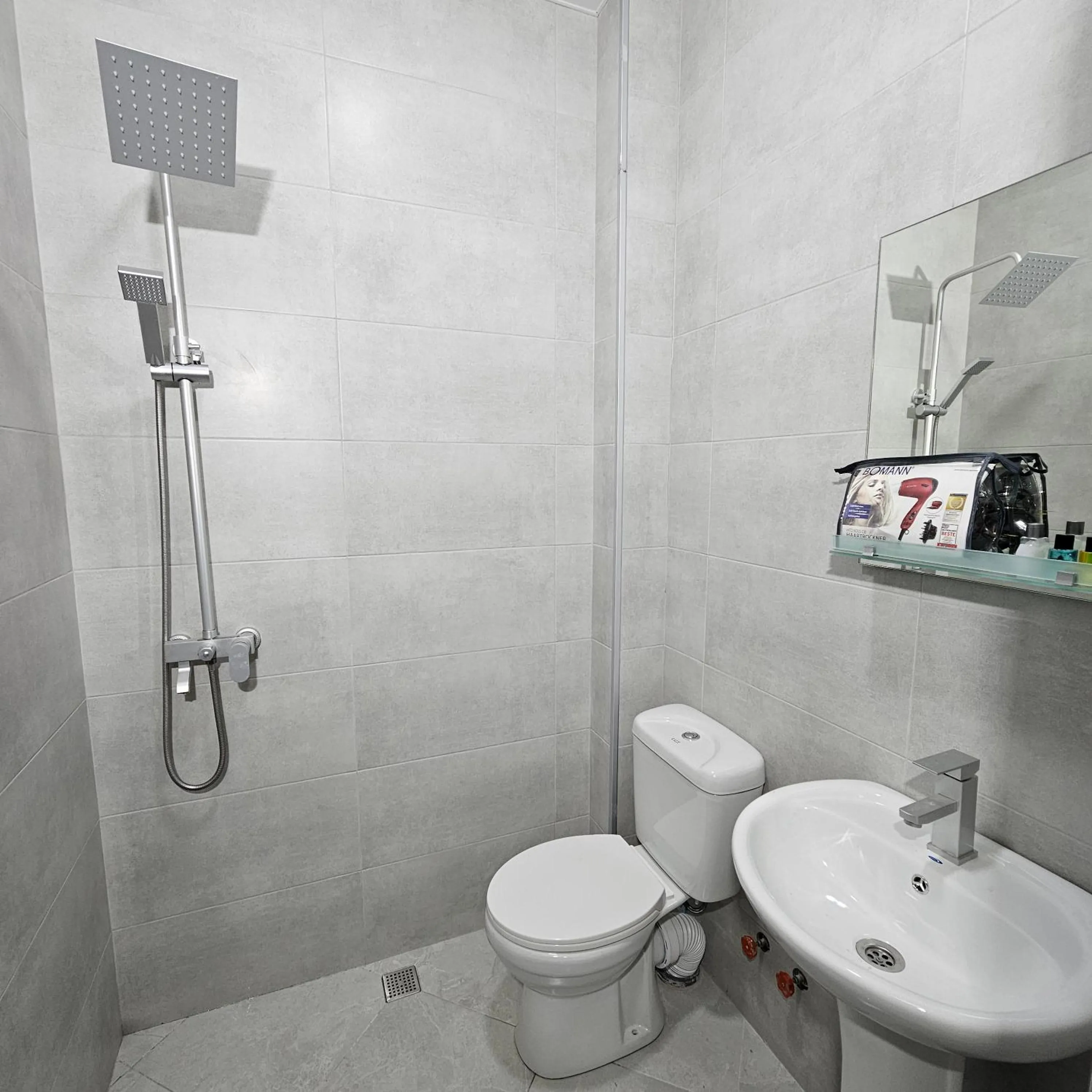 Shower in Memory basket