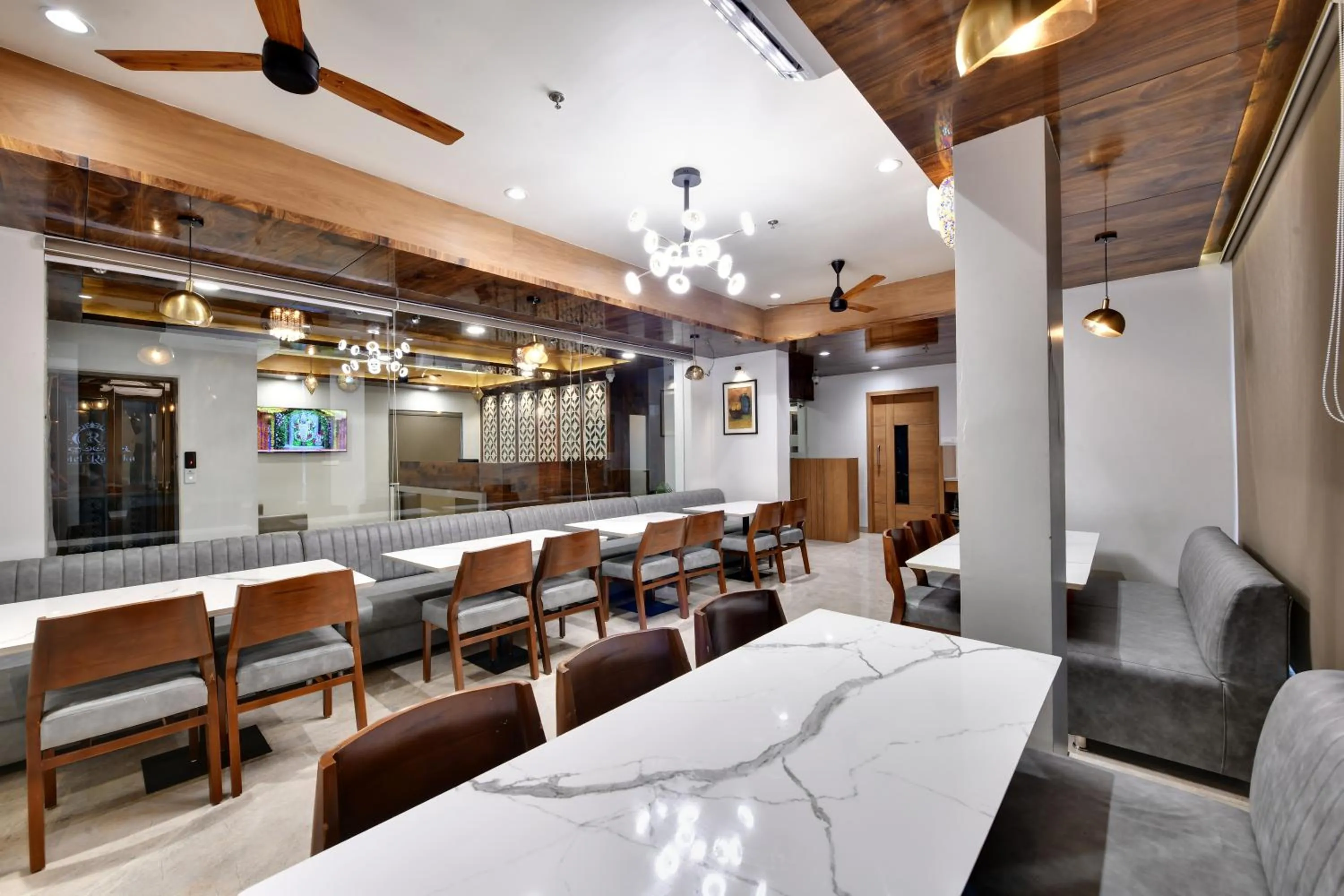 Restaurant/places to eat in HOTEL RADHIKA