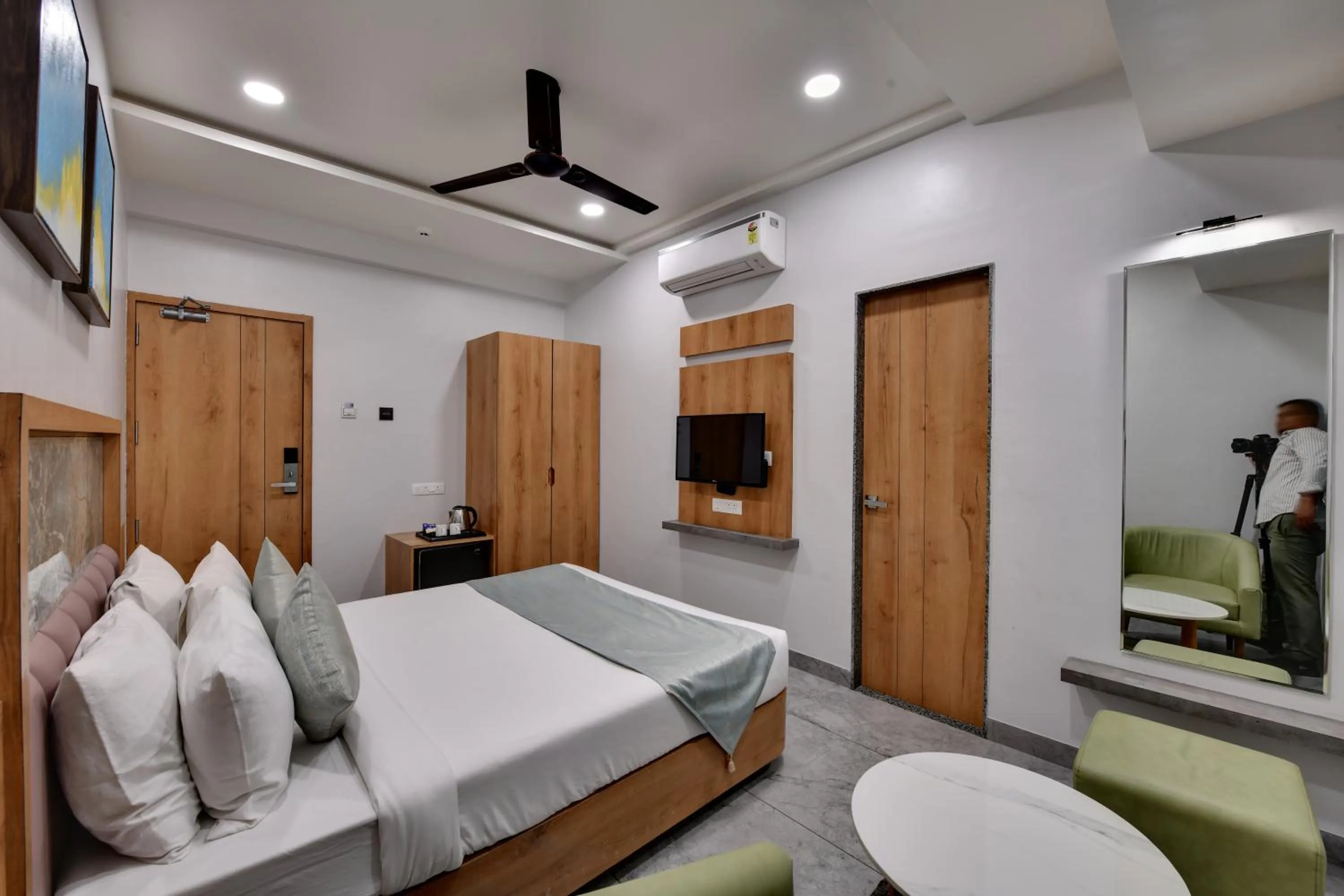 Bedroom in HOTEL RADHIKA