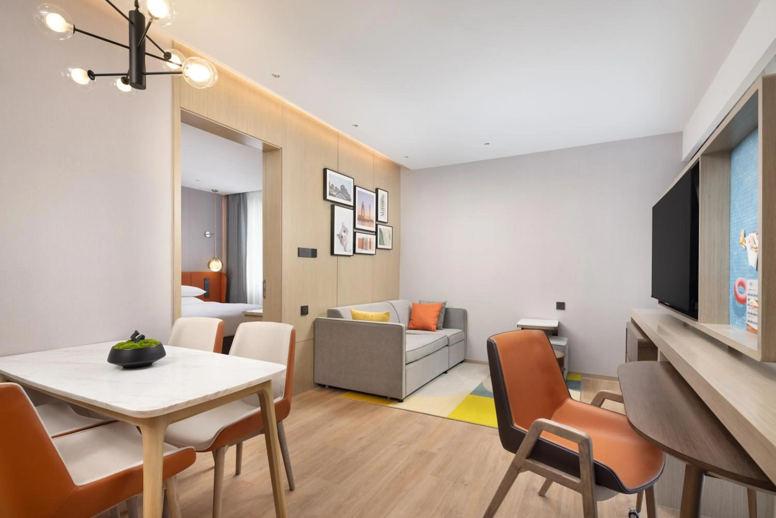 TV and multimedia in Home2 Suites By Hilton Hotel Guangzhou Baiyun International Airport Branch - Free Shuttle Bus to Guangzhou Baiyun International Airport & Free Deliver Service to Canton Fair Complex During Canton Fair Period