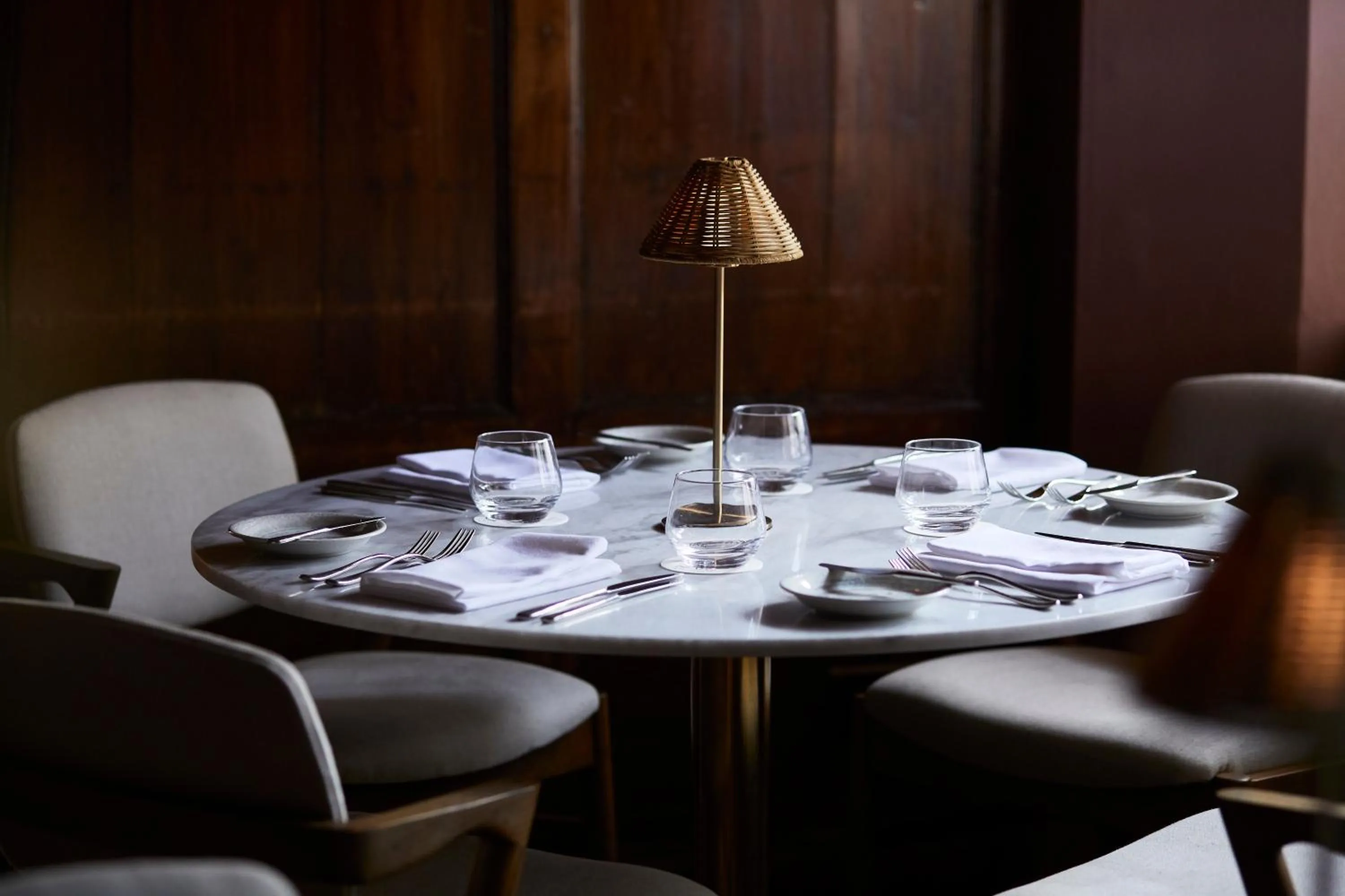 Restaurant/places to eat in The Feathers Hotel