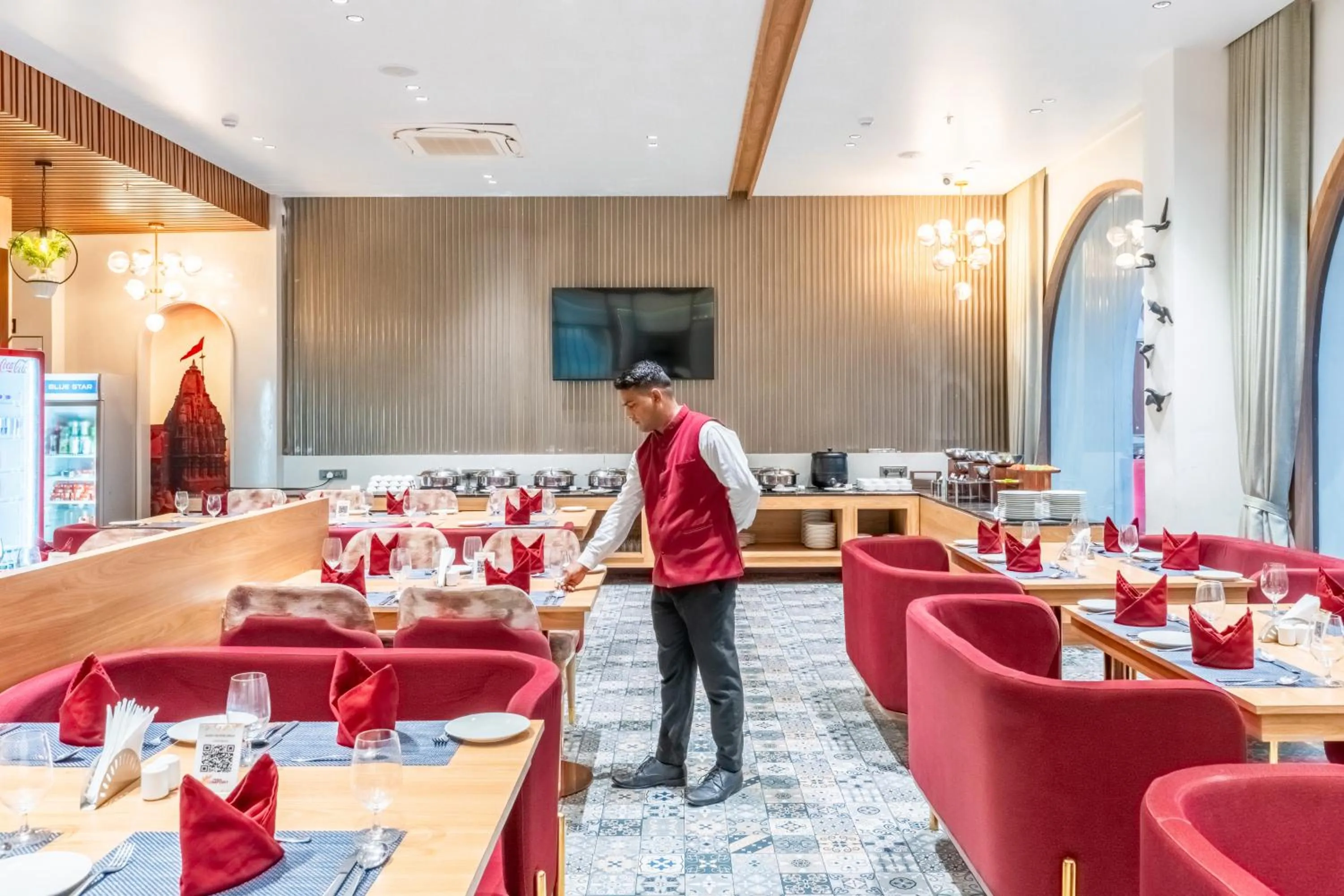 Restaurant/places to eat in Pride Elite Dwarka Near Dwarkadhish Temple