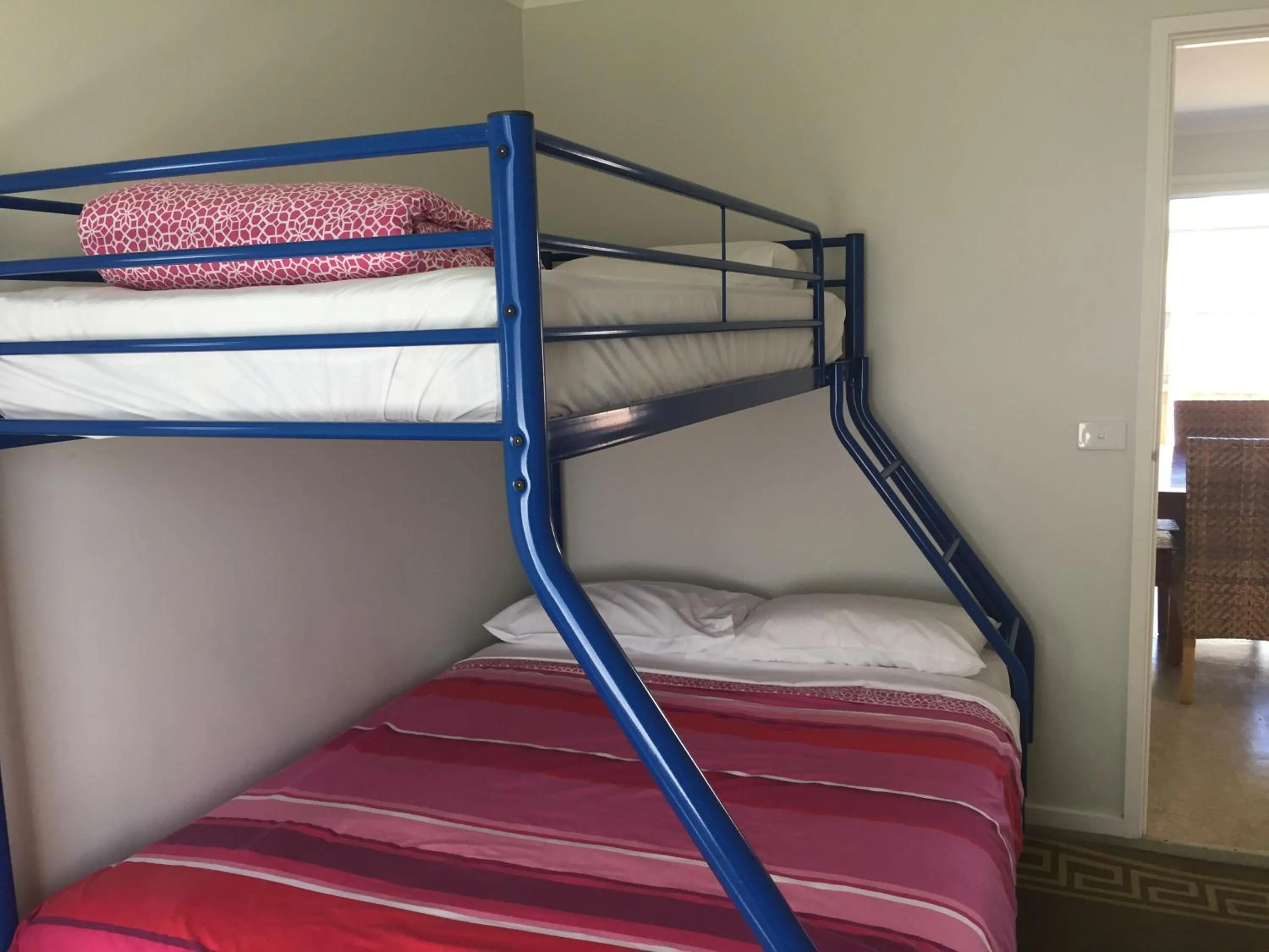 Bed in Apartments At Glen Isla