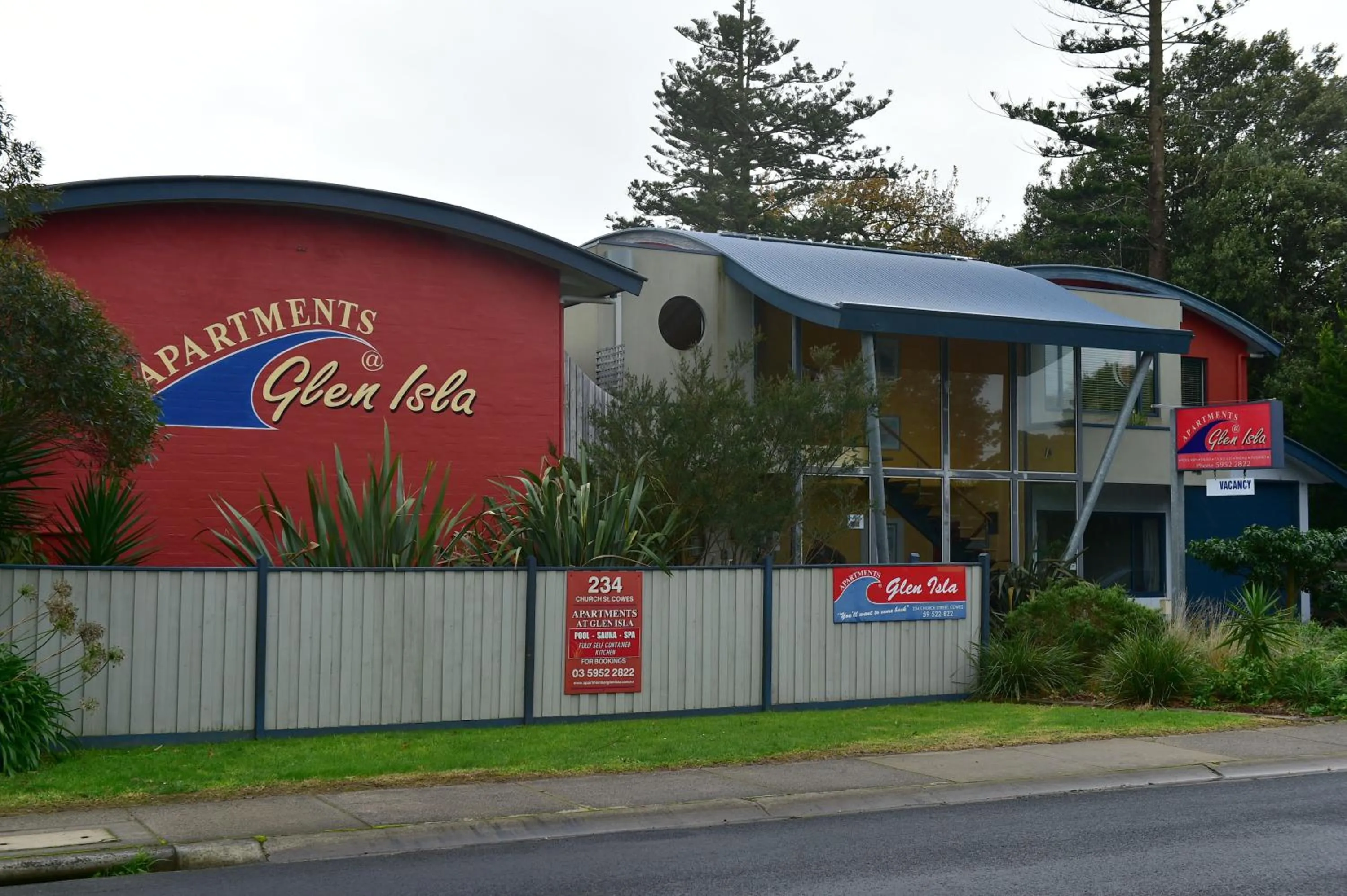 Facade/entrance in Apartments At Glen Isla