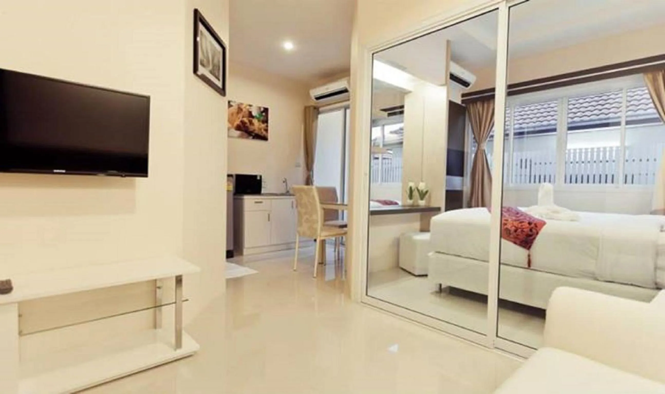 Facade/entrance in Excella Hotel