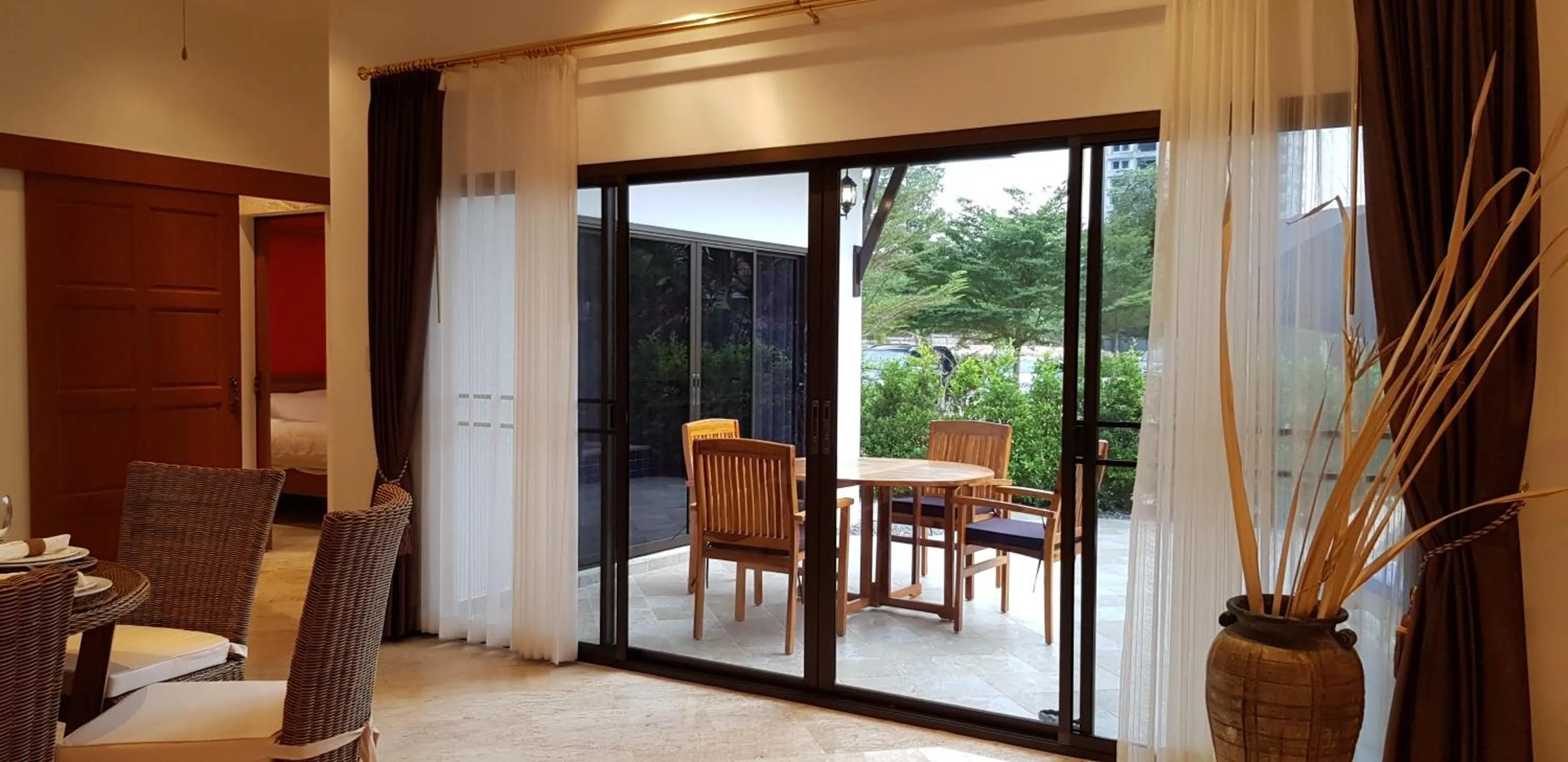 VIP Chain Resort Pool Villa