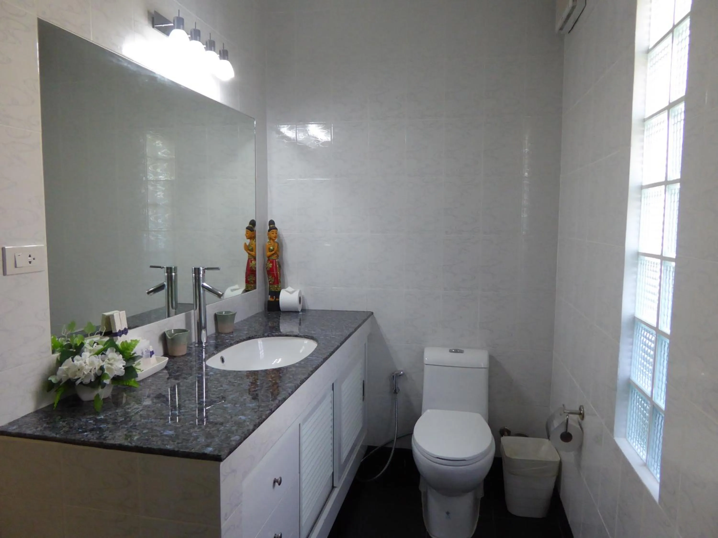 VIP Chain Resort Pool Villa