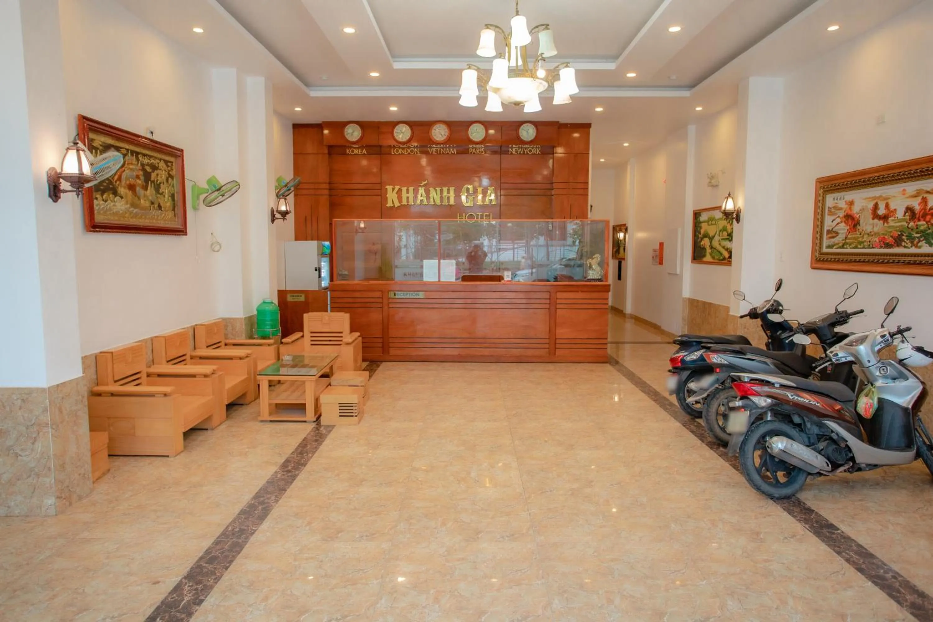 Lobby or reception in KHÁNH GIA HOTEL