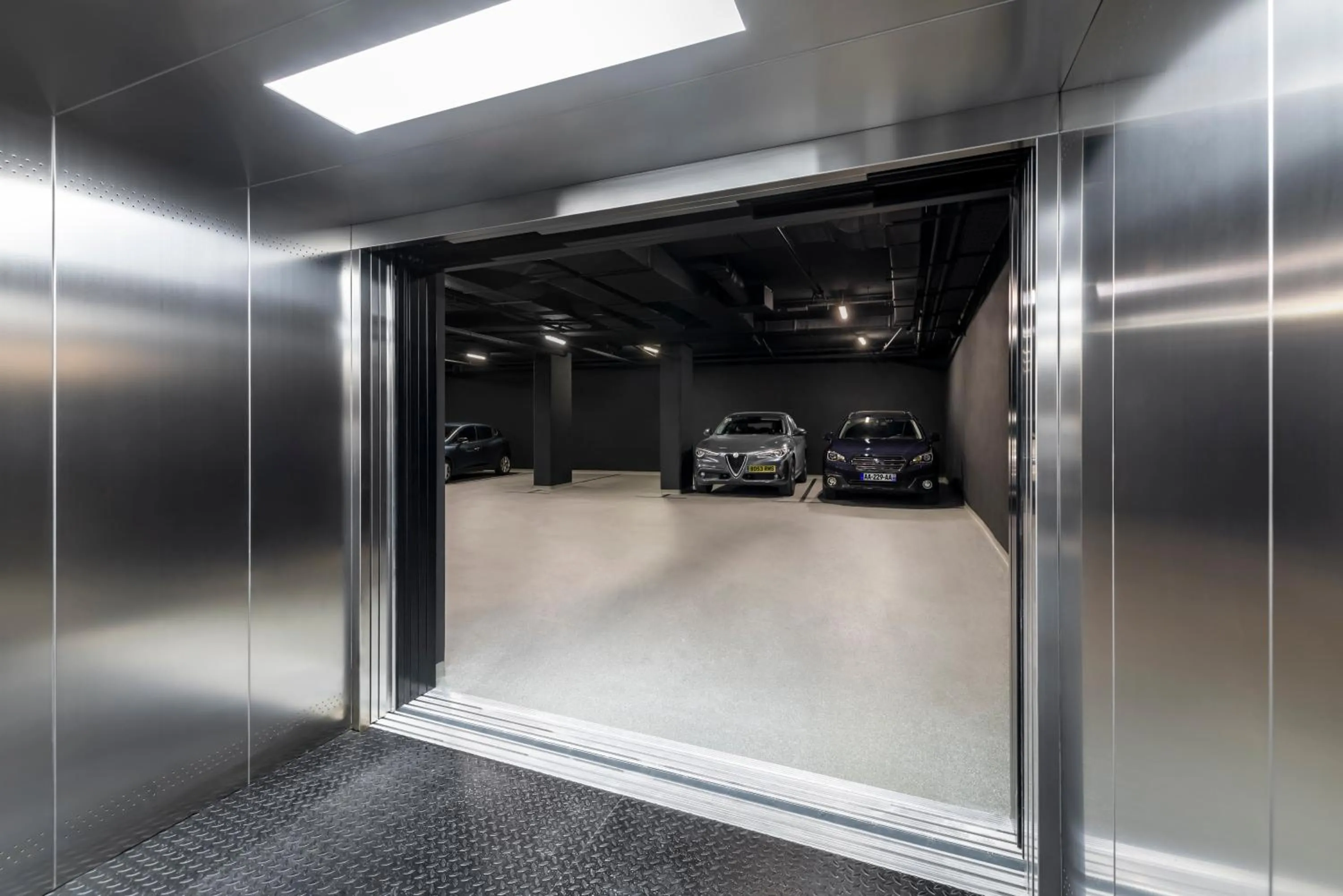 Parking in Aminess Younique Narrivi Hotel