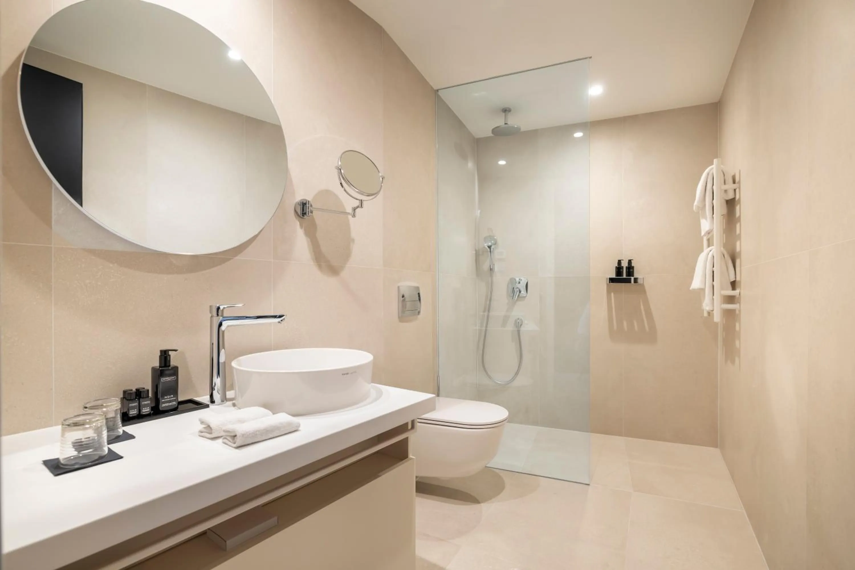 Shower in Aminess Younique Narrivi Hotel