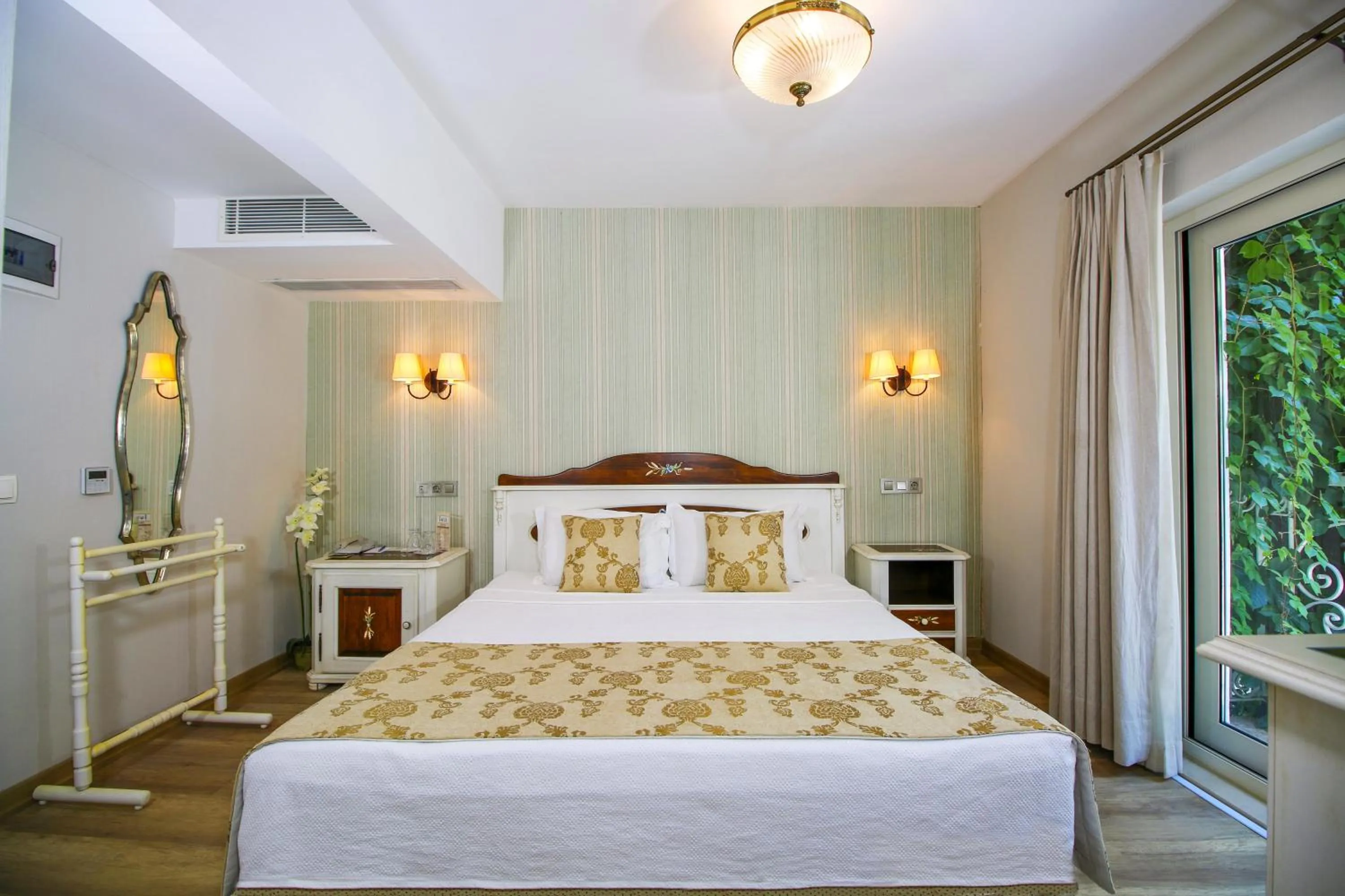 Bedroom, Bed in Joya Del Mar Hotel