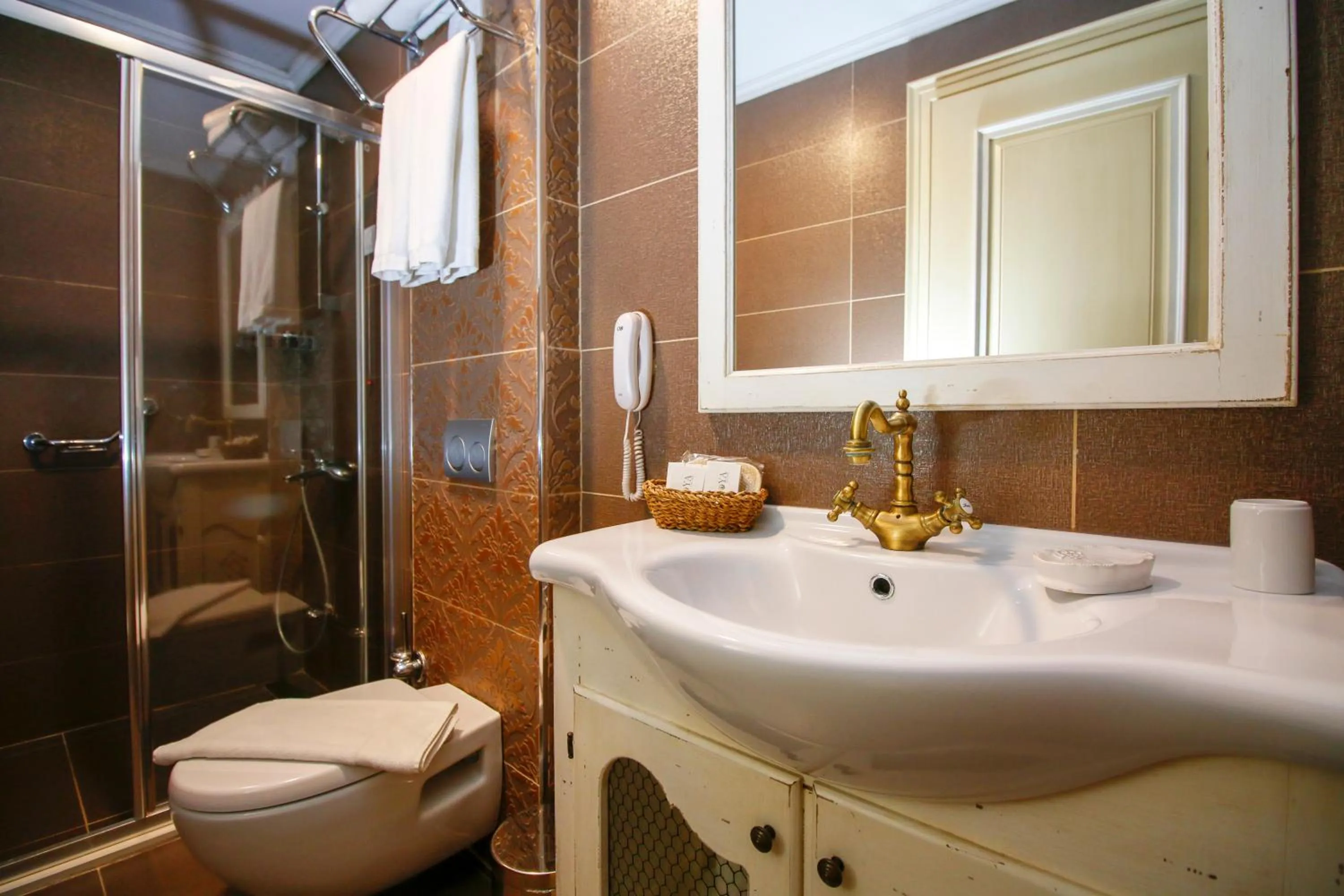 Shower in Joya Del Mar Hotel