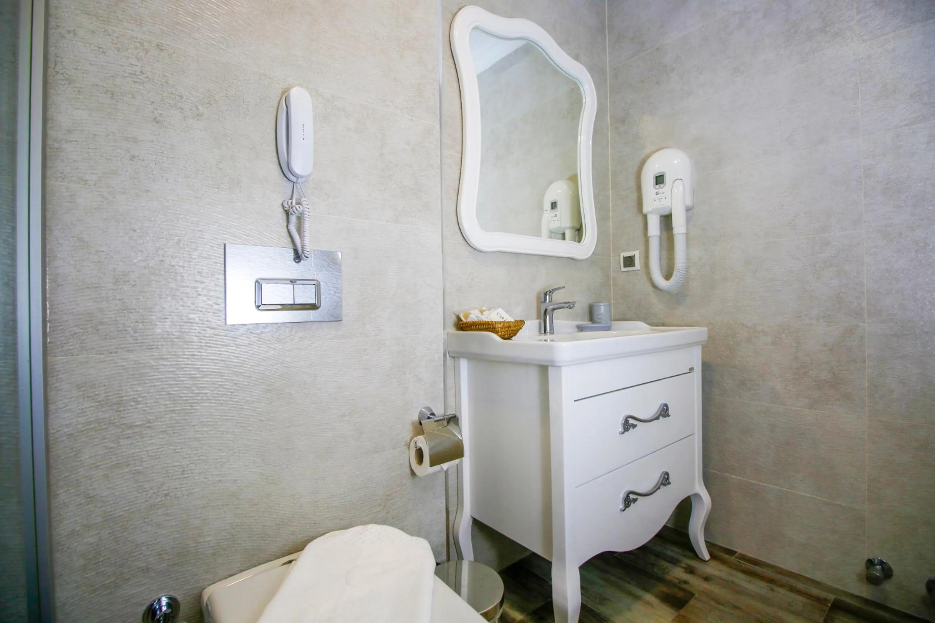 Bathroom in Joya Del Mar Hotel