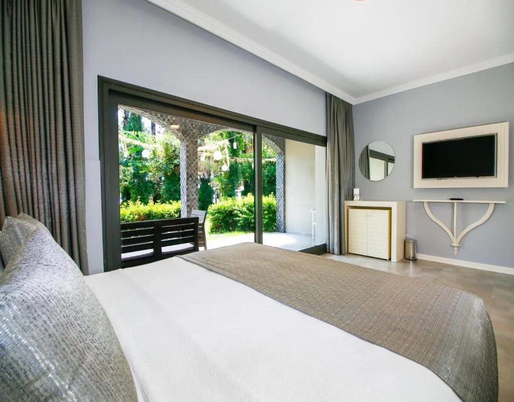 Bed in Joya Del Mar Hotel