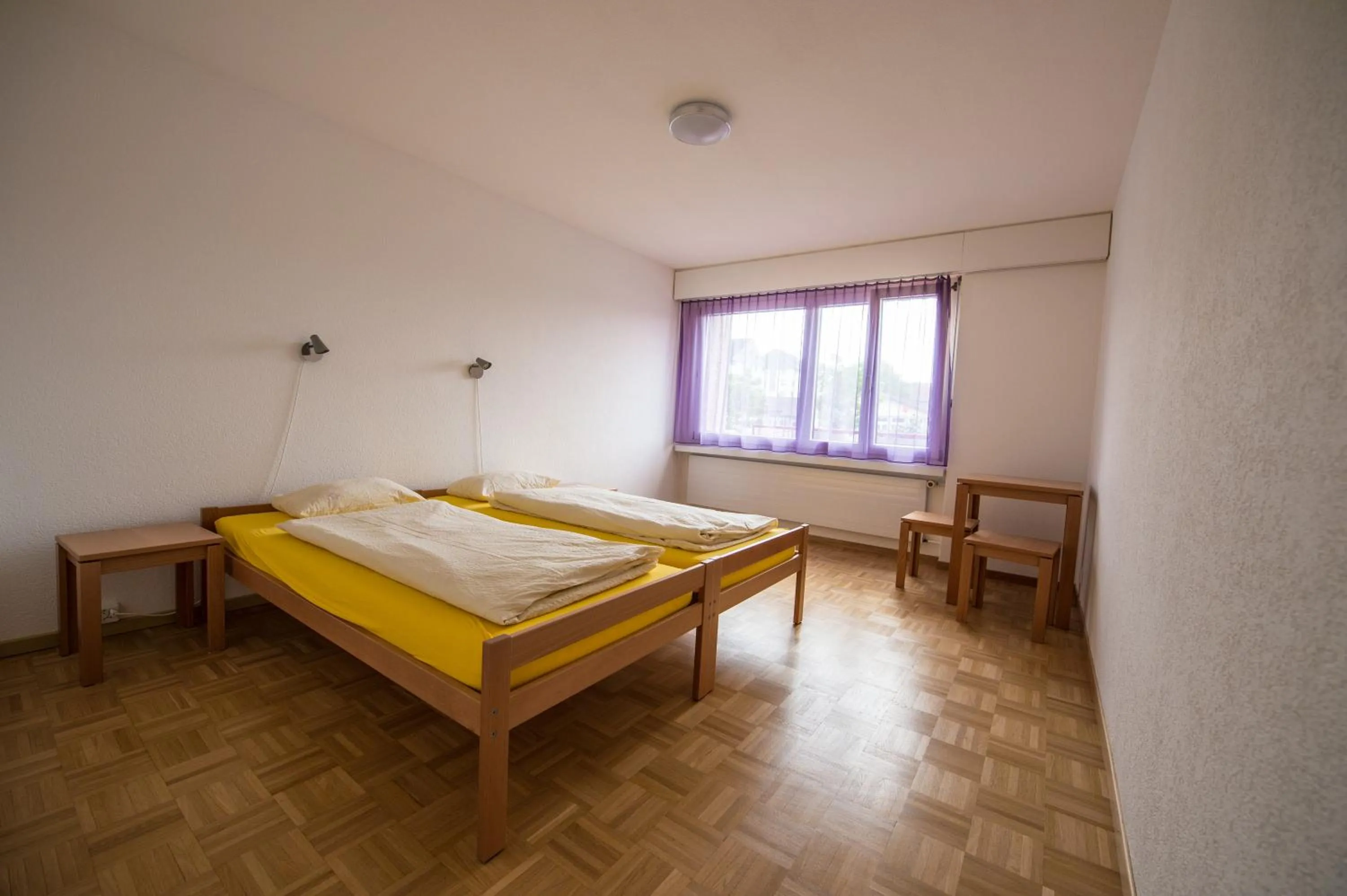 Photo of the whole room, Bed in Jugendherberge Romanshorn