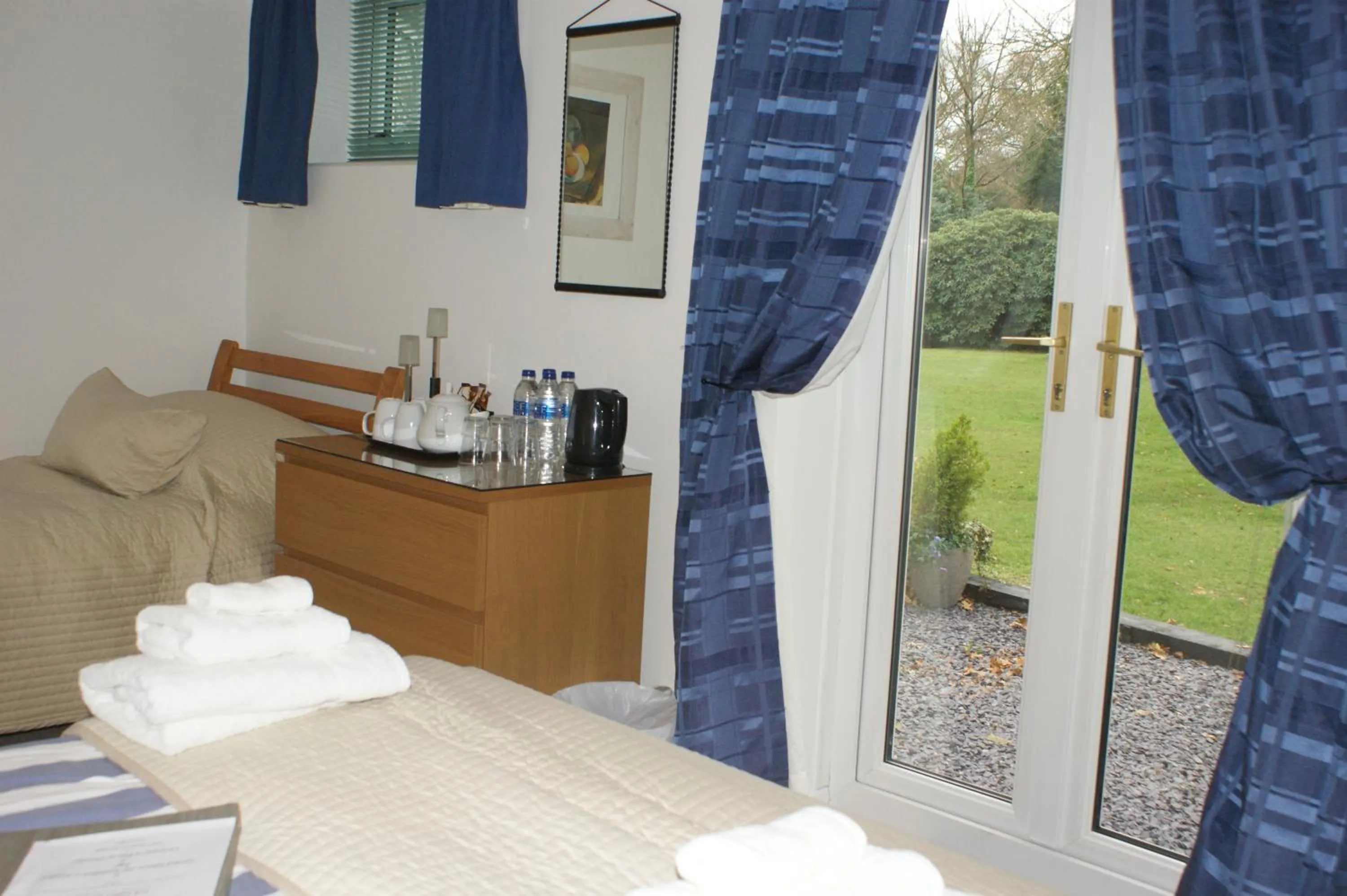 Bed in Woodacre B & B