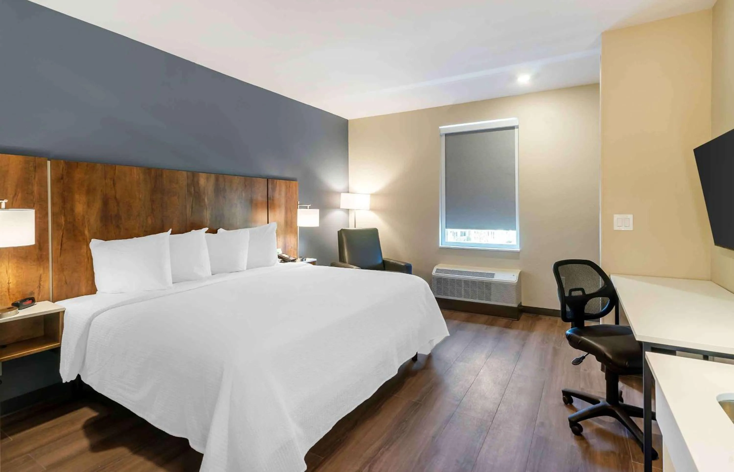 Bedroom, Bed in Extended Stay America Premier Suites - Fort Myers - Airport