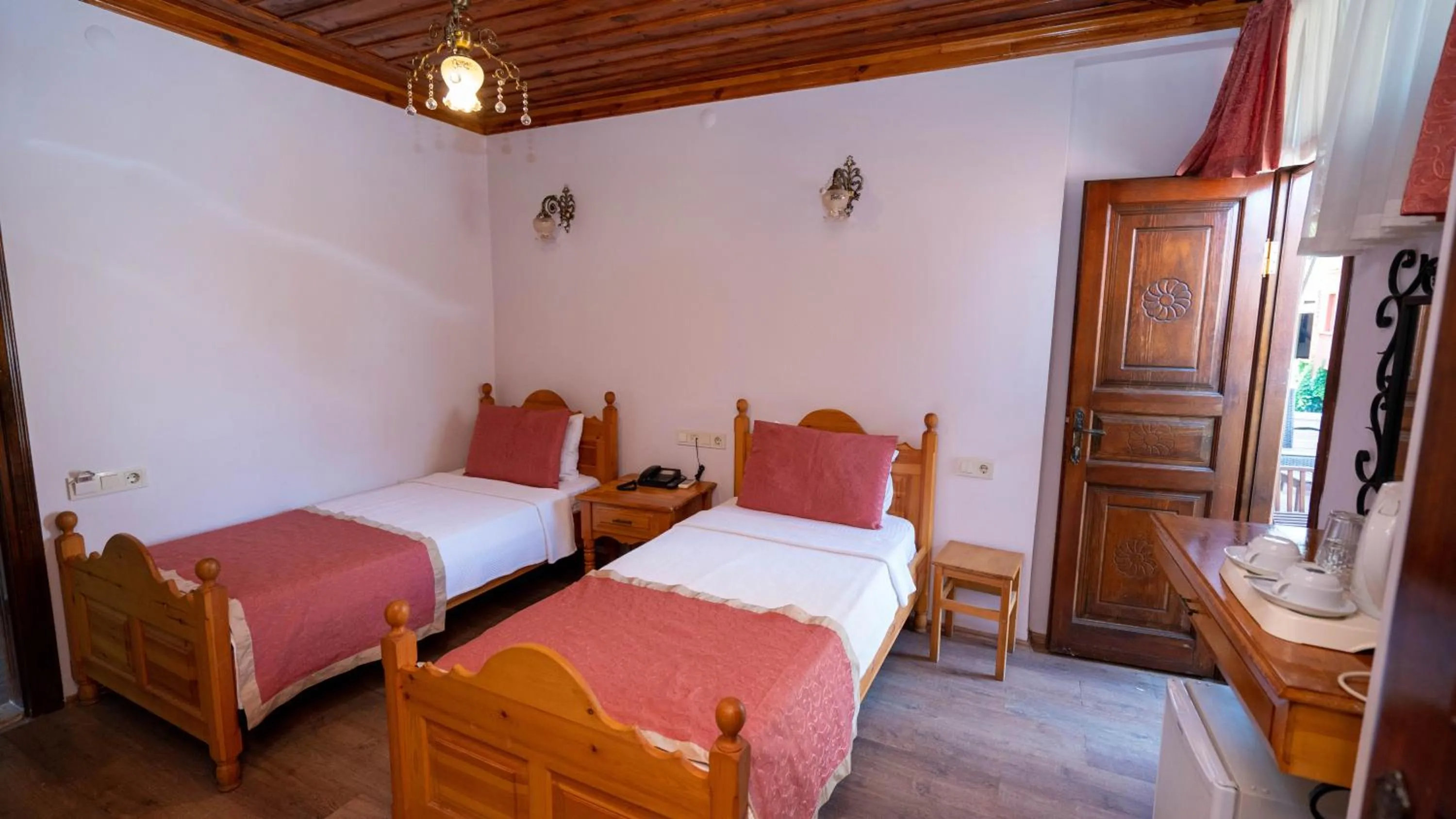 Photo of the whole room in Antalya Inn Hotel