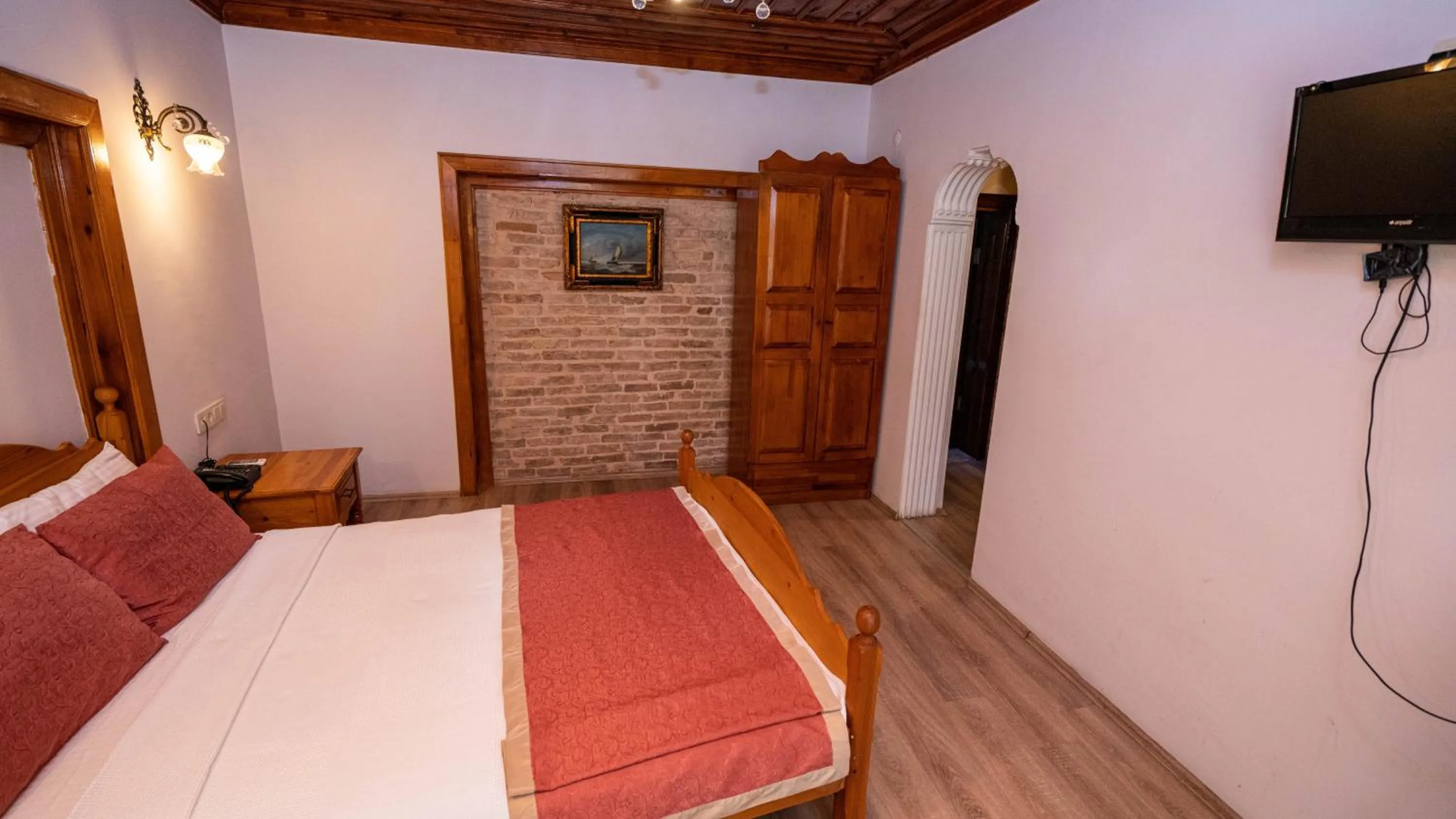 Photo of the whole room in Antalya Inn Hotel