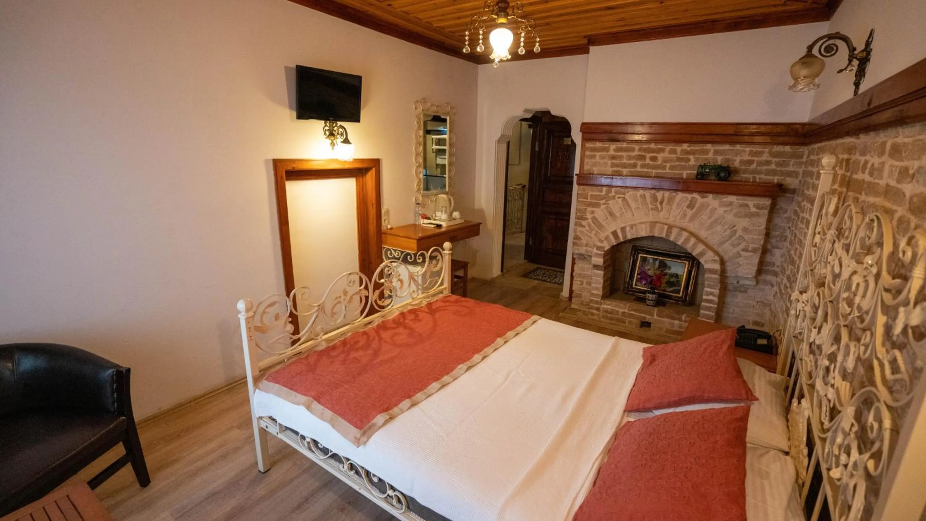 Photo of the whole room in Antalya Inn Hotel