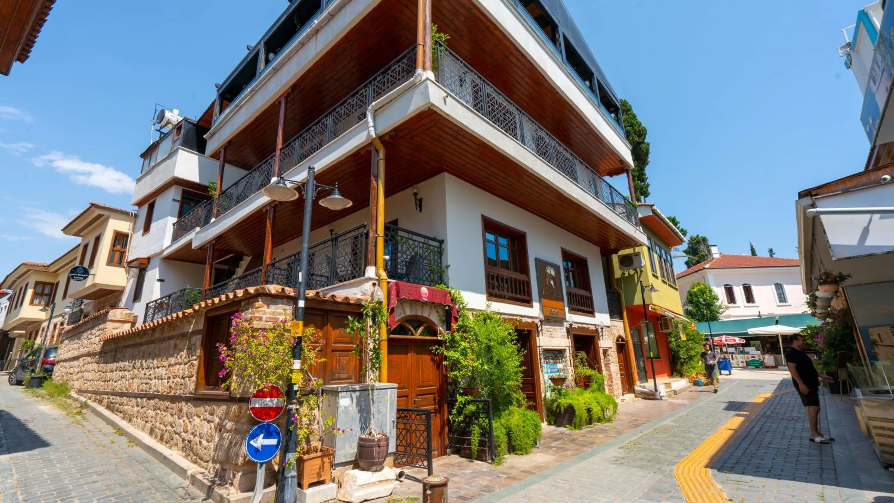 Facade/entrance in Antalya Inn Hotel