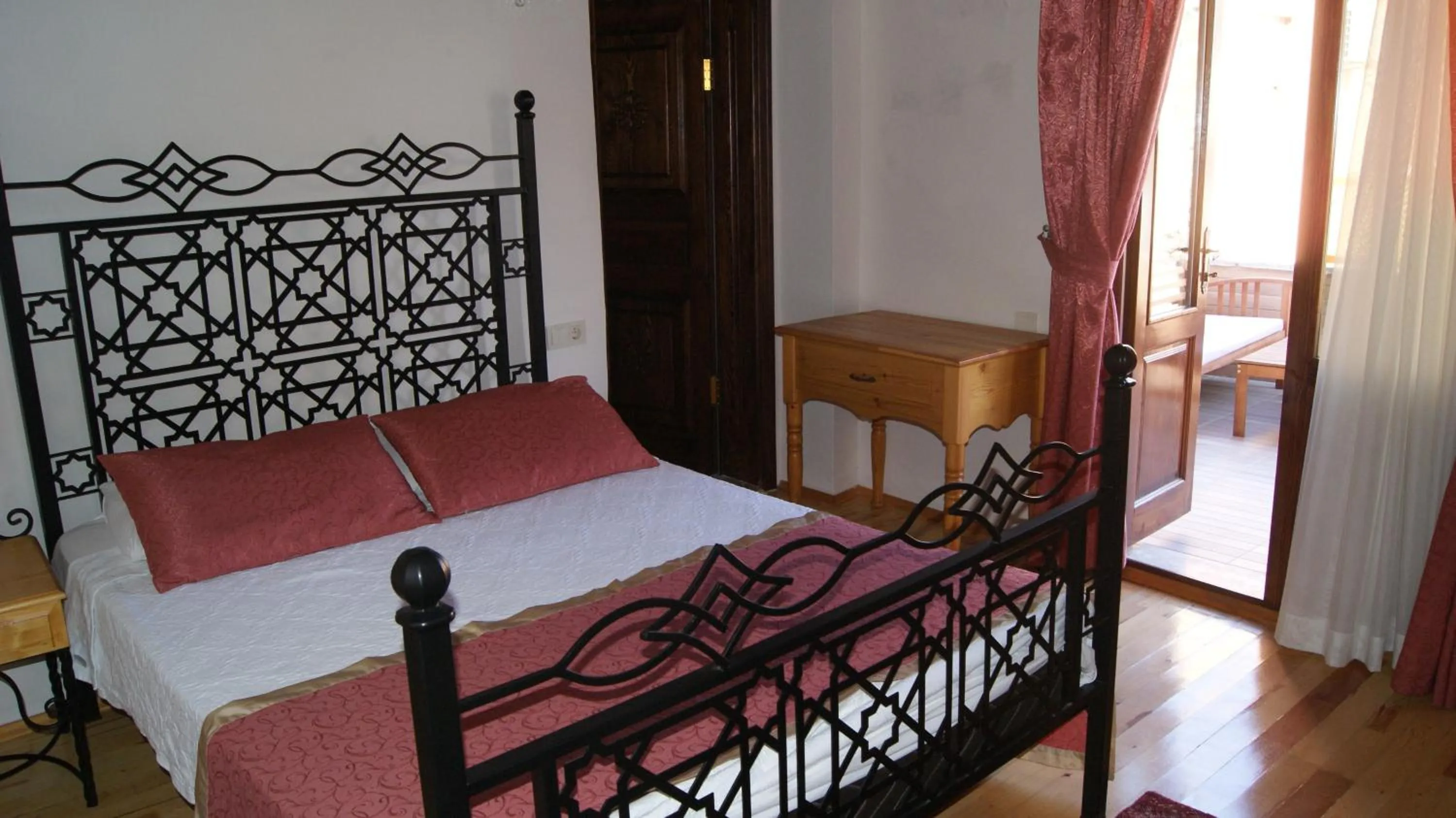 Photo of the whole room in Antalya Inn Hotel