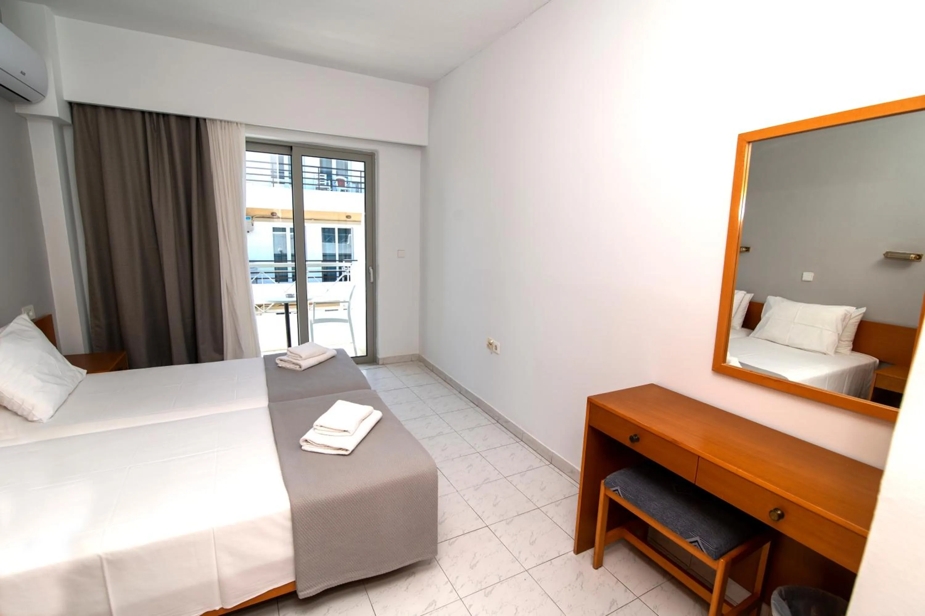 View (from property/room), Bed in Jasmine Hotel Apartments