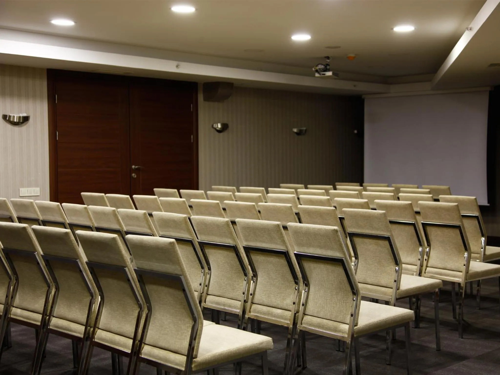 Business facilities in Feyzan Hotel