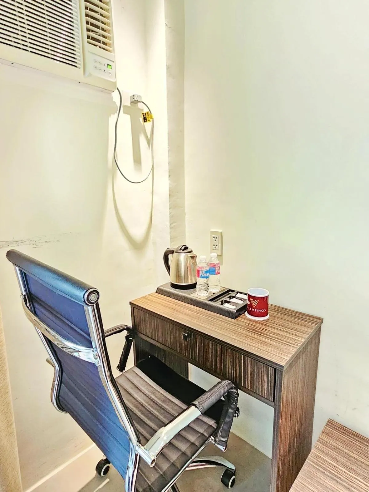 Seating area in Valentino's Hotel