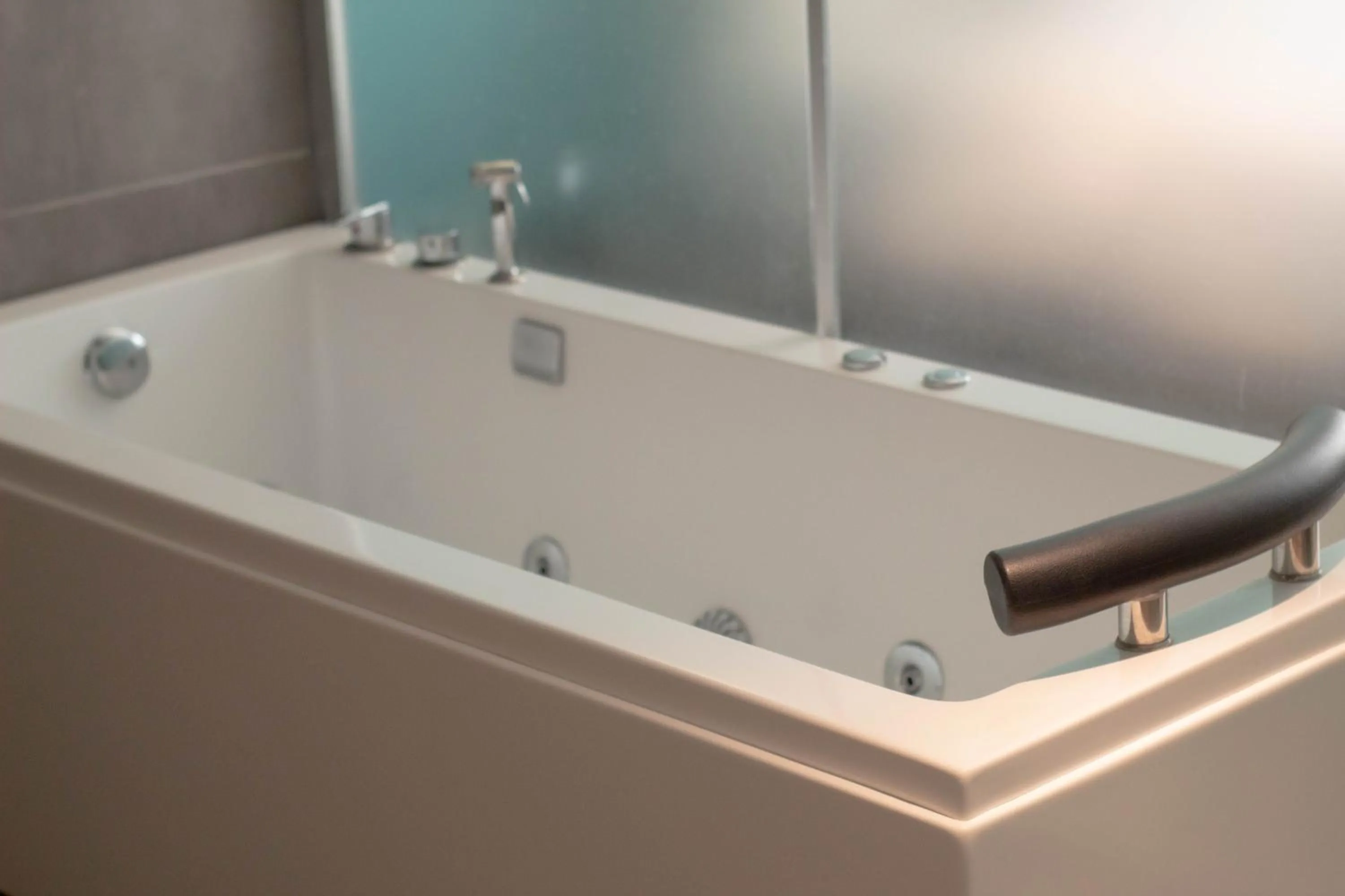 Bath in Valentino's Hotel