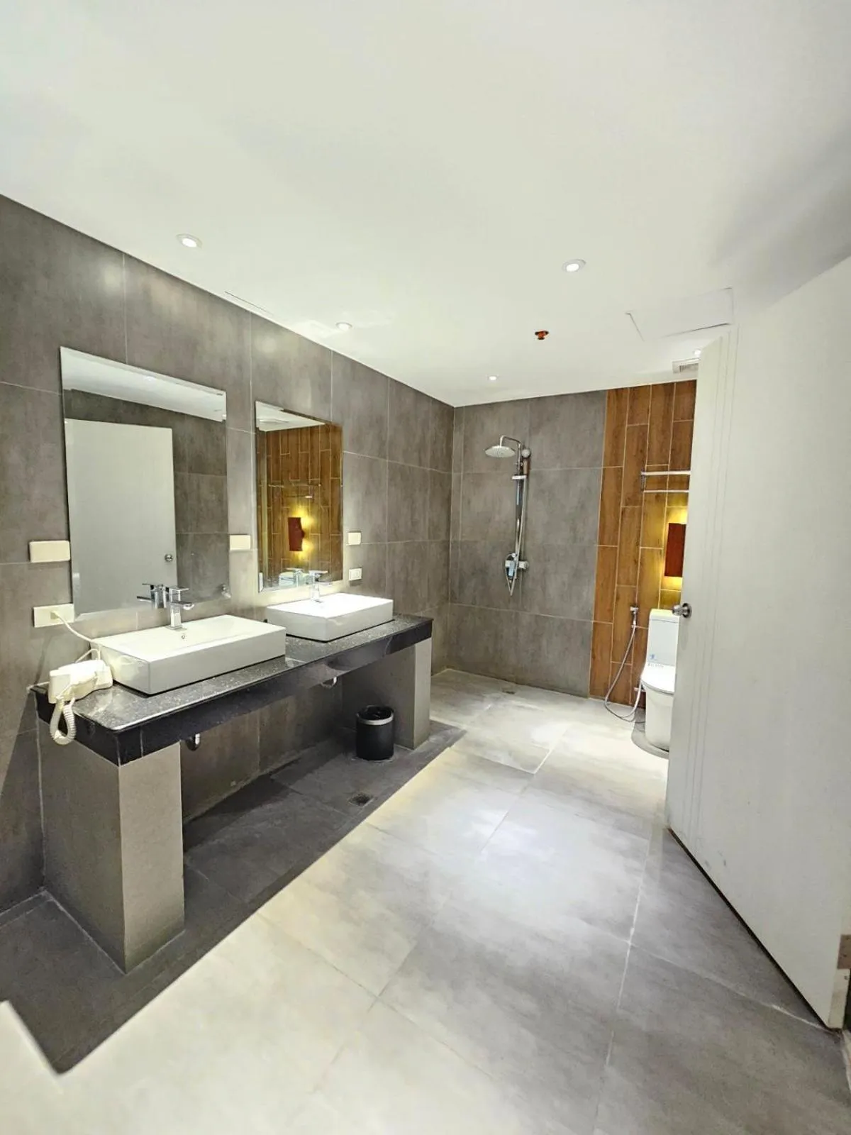 Bathroom in Valentino's Hotel