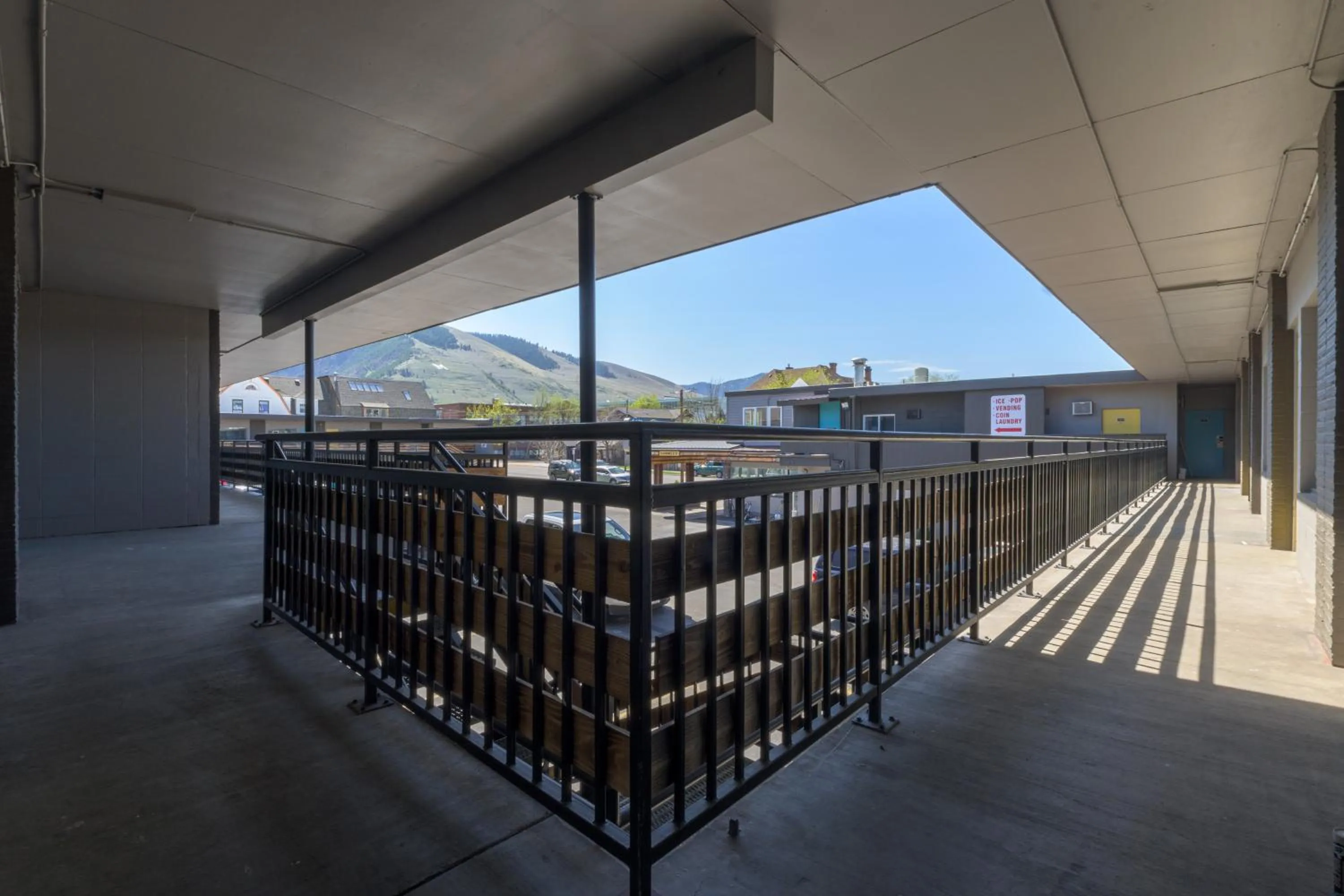 Mountain view in Bel Aire Motel